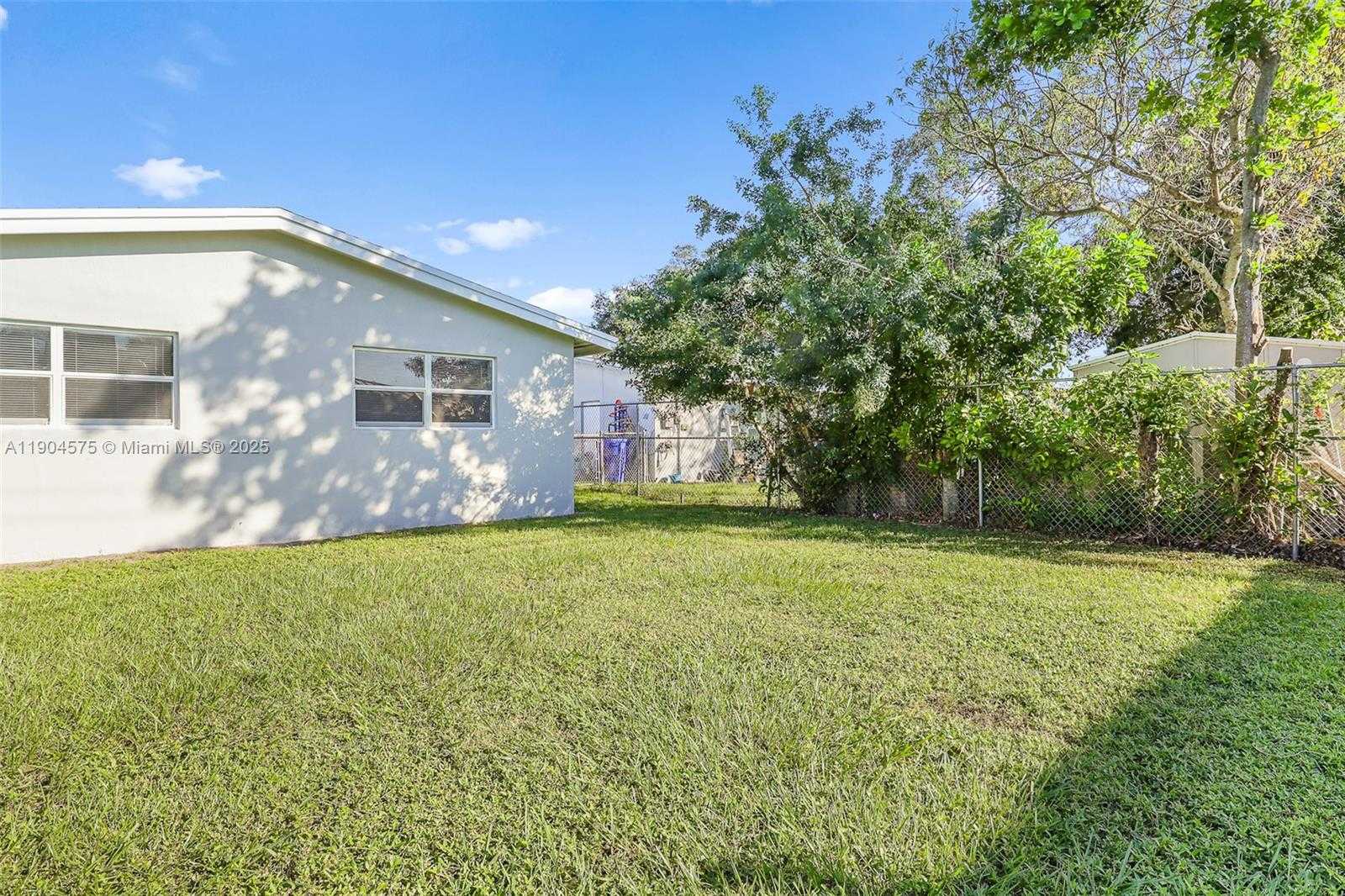 Small Image of 1430 NORTH 65TH AVE, Hollywood Number 70