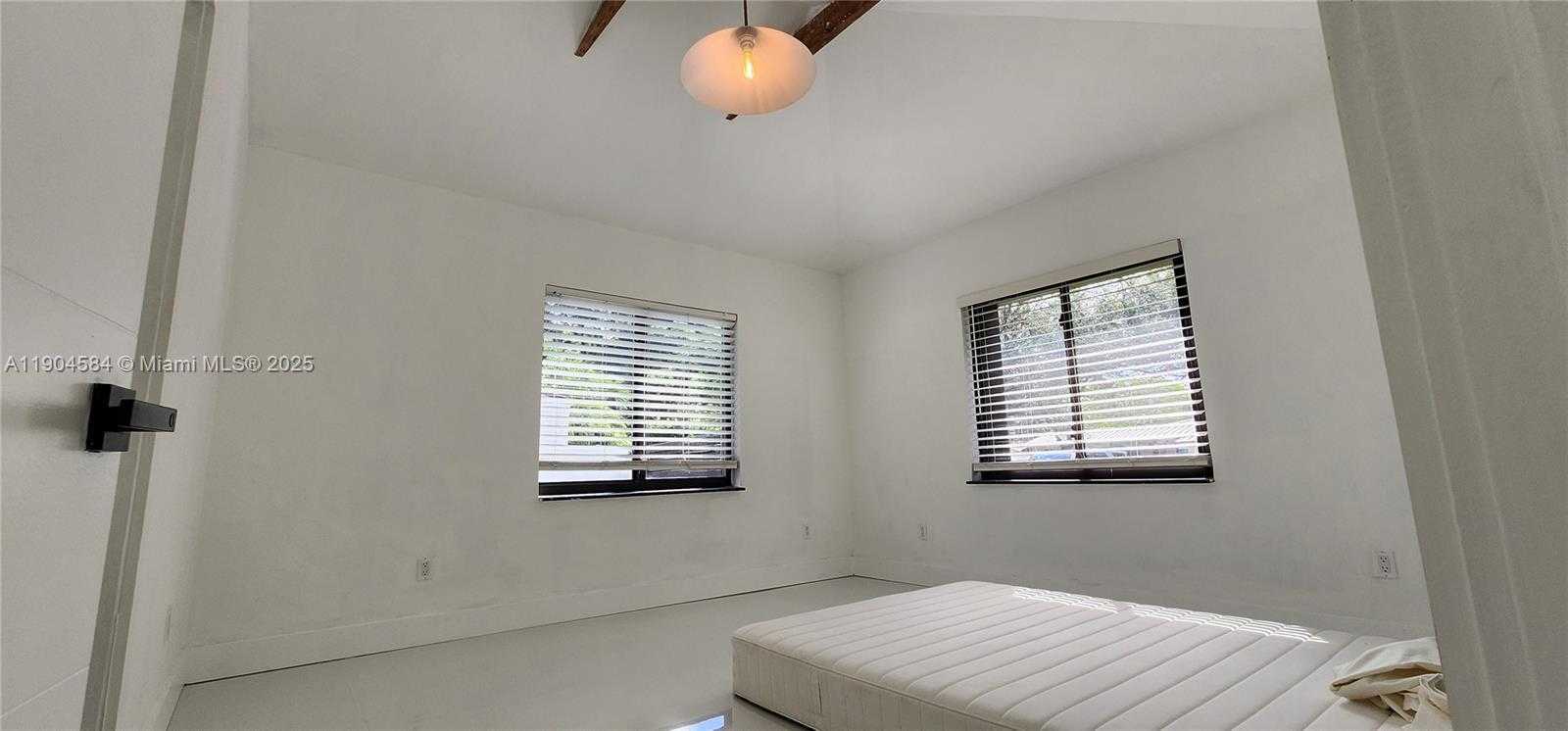 Small Image of 125 NORTH EAST 107TH ST, Miami Shores Number 14