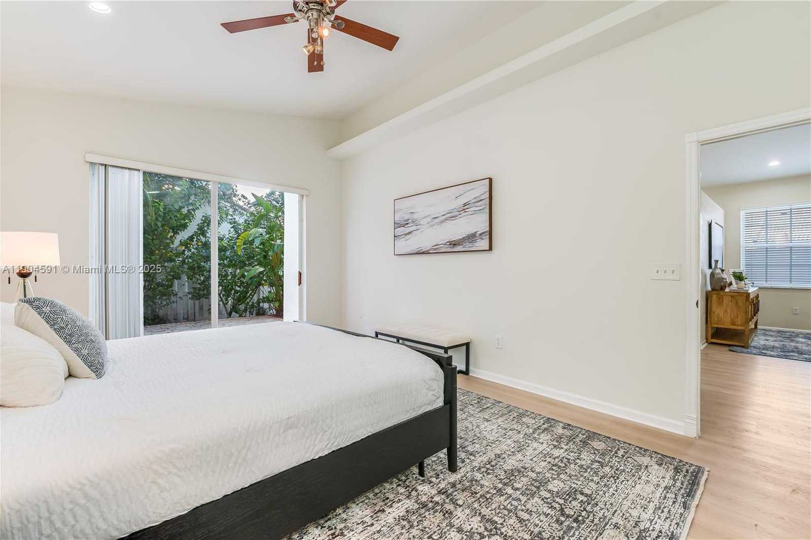 Small Image of 15750 NORTH WEST 16TH CT, Pembroke Pines Number 10