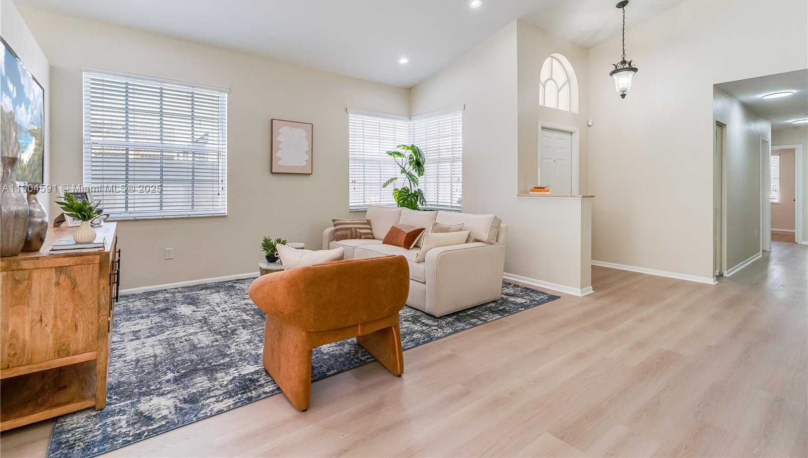 Small Image of 15750 NORTH WEST 16TH CT, Pembroke Pines Number 7