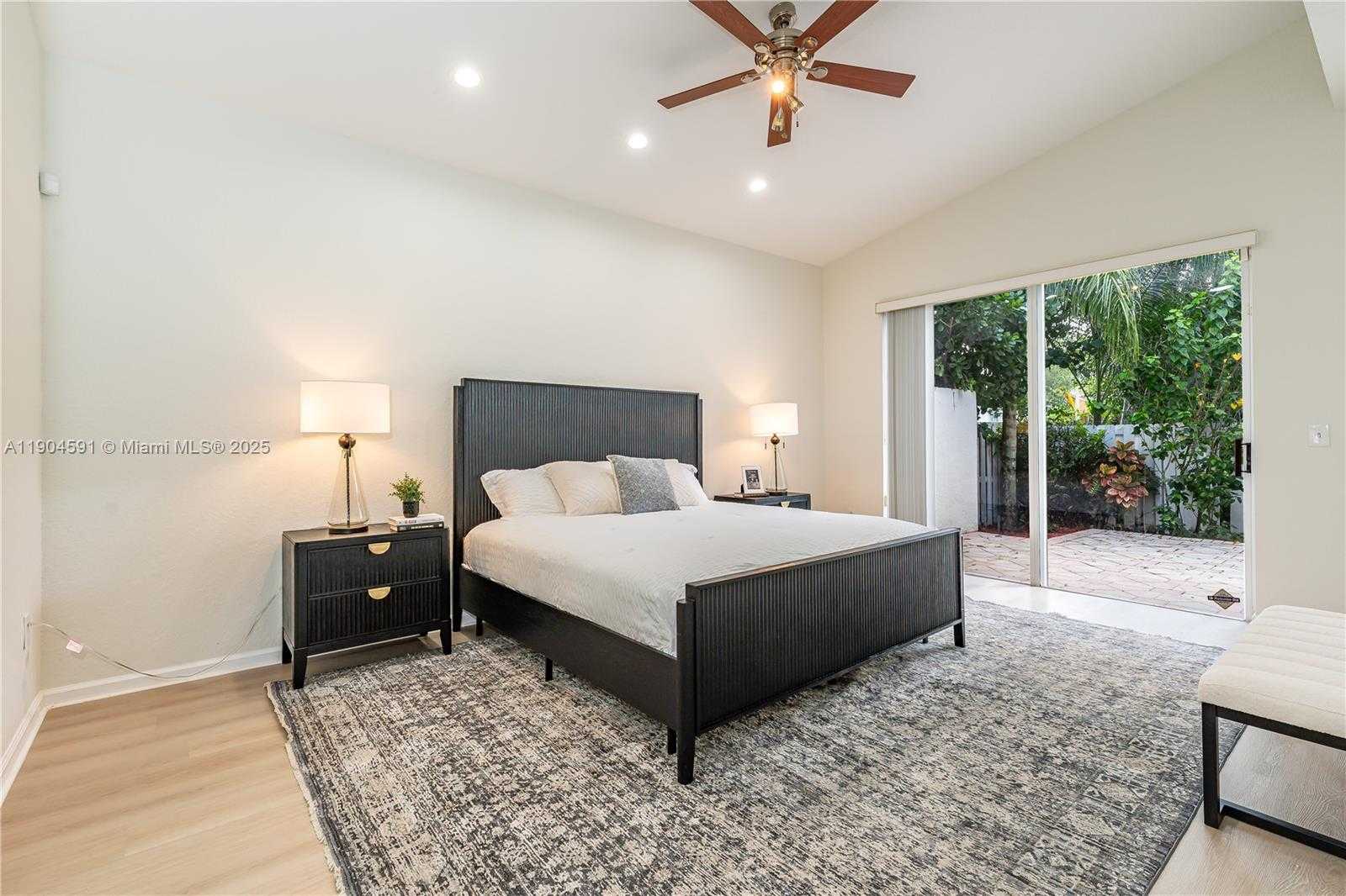 Small Image of 15750 NORTH WEST 16TH CT, Pembroke Pines Number 9