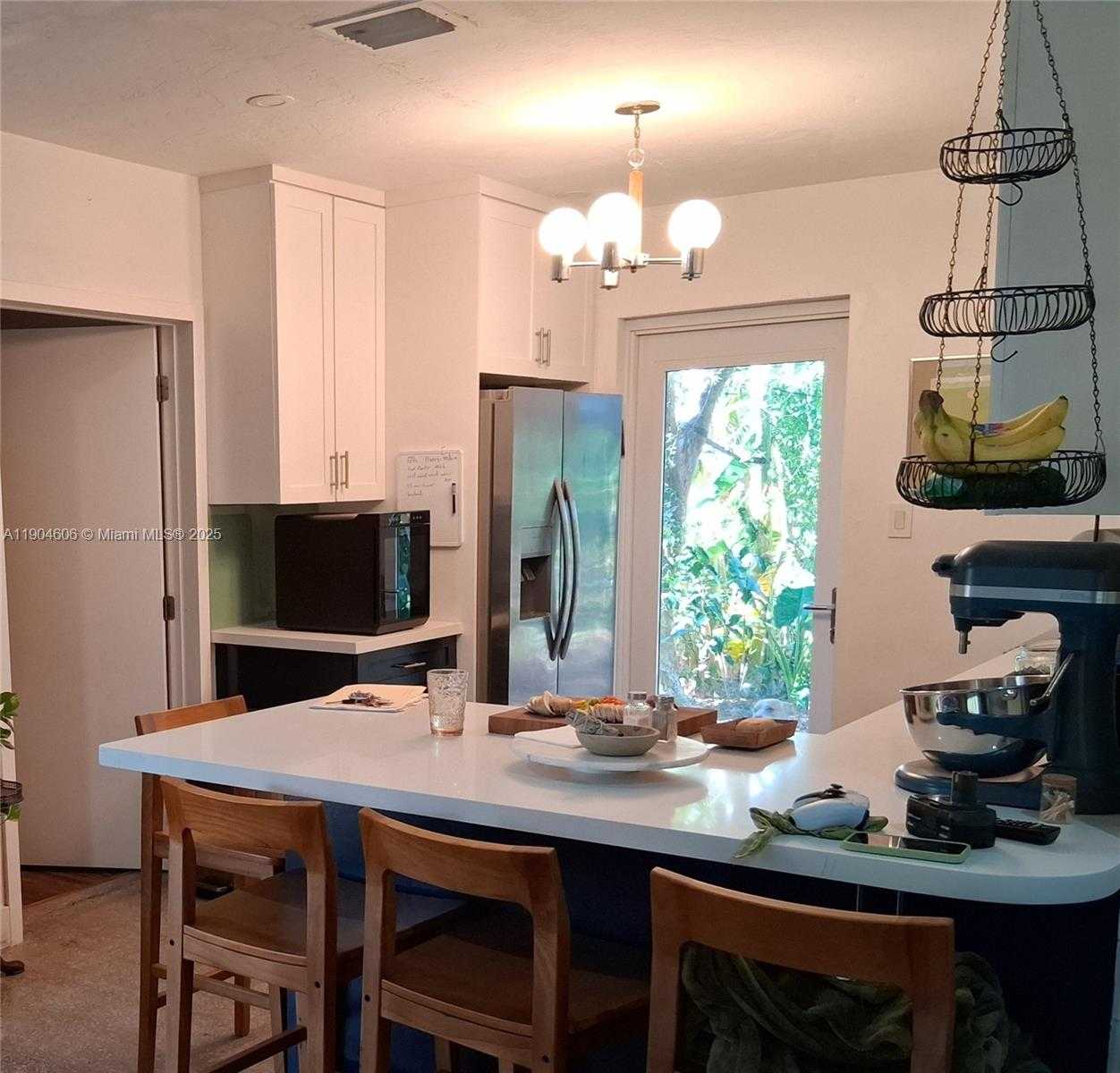 Small Image of 2431 MAYO ST, Hollywood Number 6