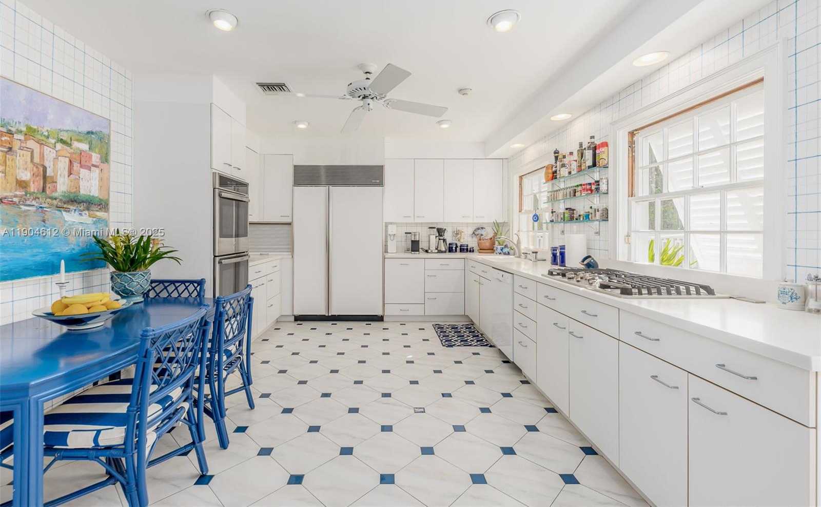 Small Image of 247 SOUTH BEACH RD, Jupiter Island Number 37