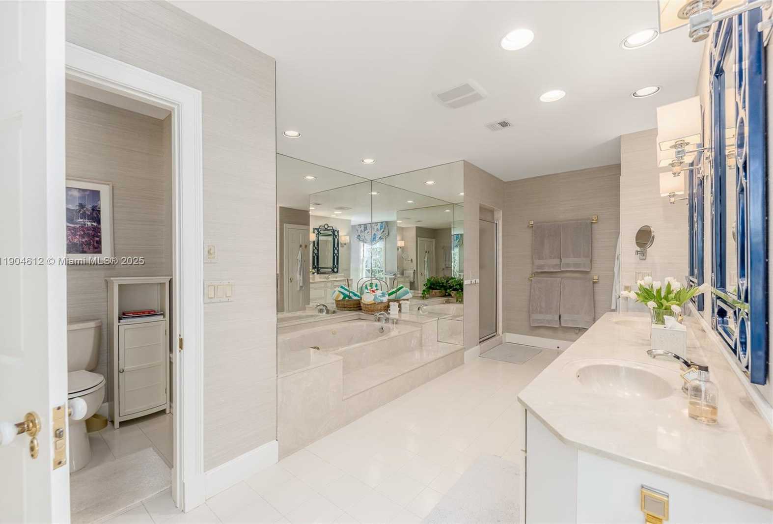 Small Image of 247 SOUTH BEACH RD, Jupiter Island Number 41