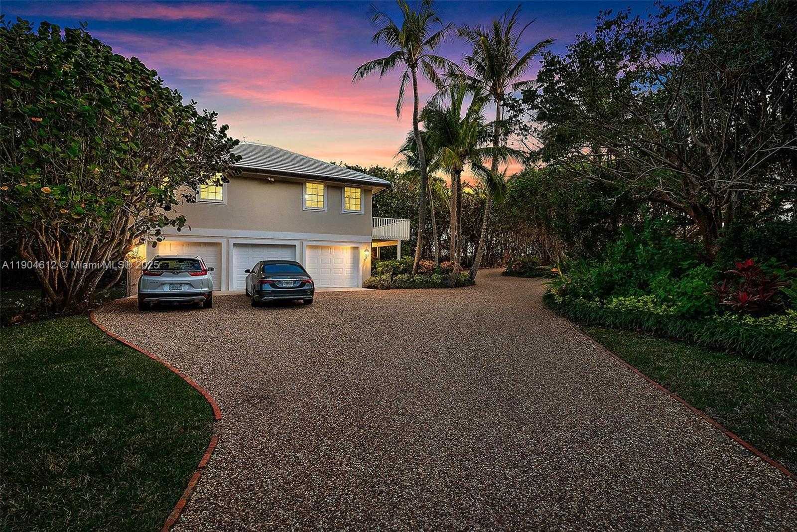 Small Image of 247 SOUTH BEACH RD, Jupiter Island Number 48