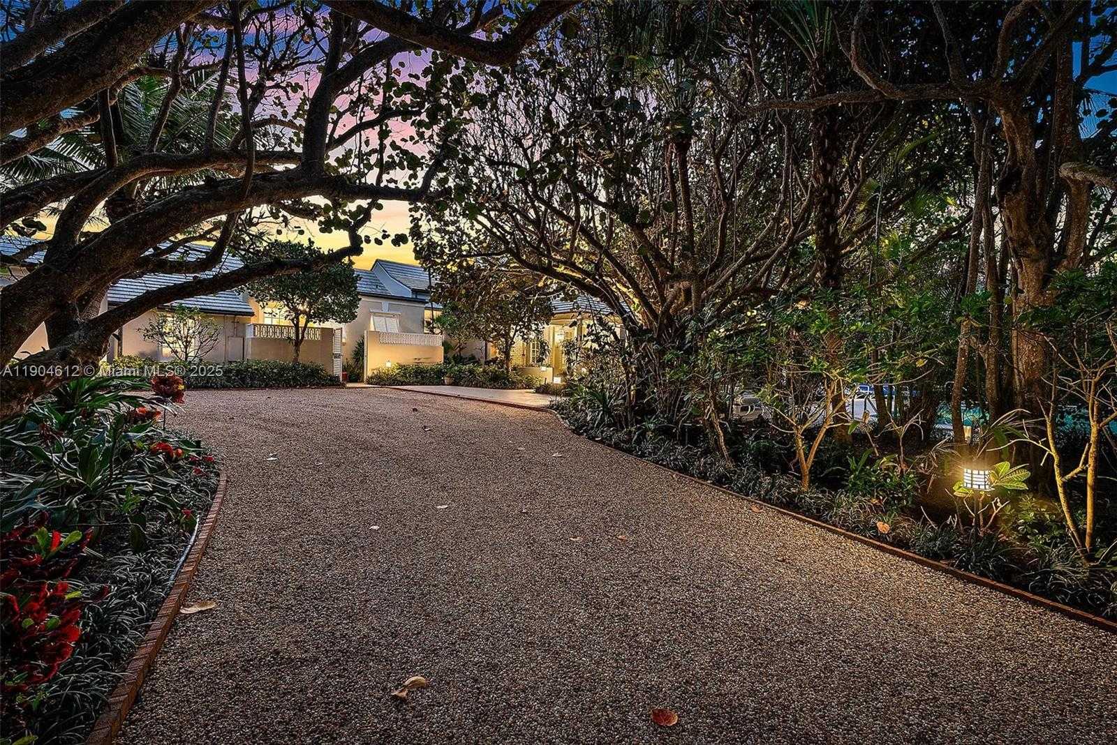 Small Image of 247 SOUTH BEACH RD, Jupiter Island Number 49