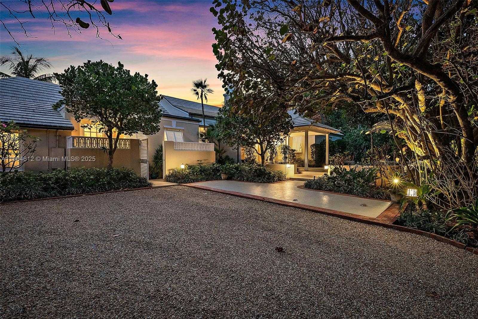 Small Image of 247 SOUTH BEACH RD, Jupiter Island Number 50