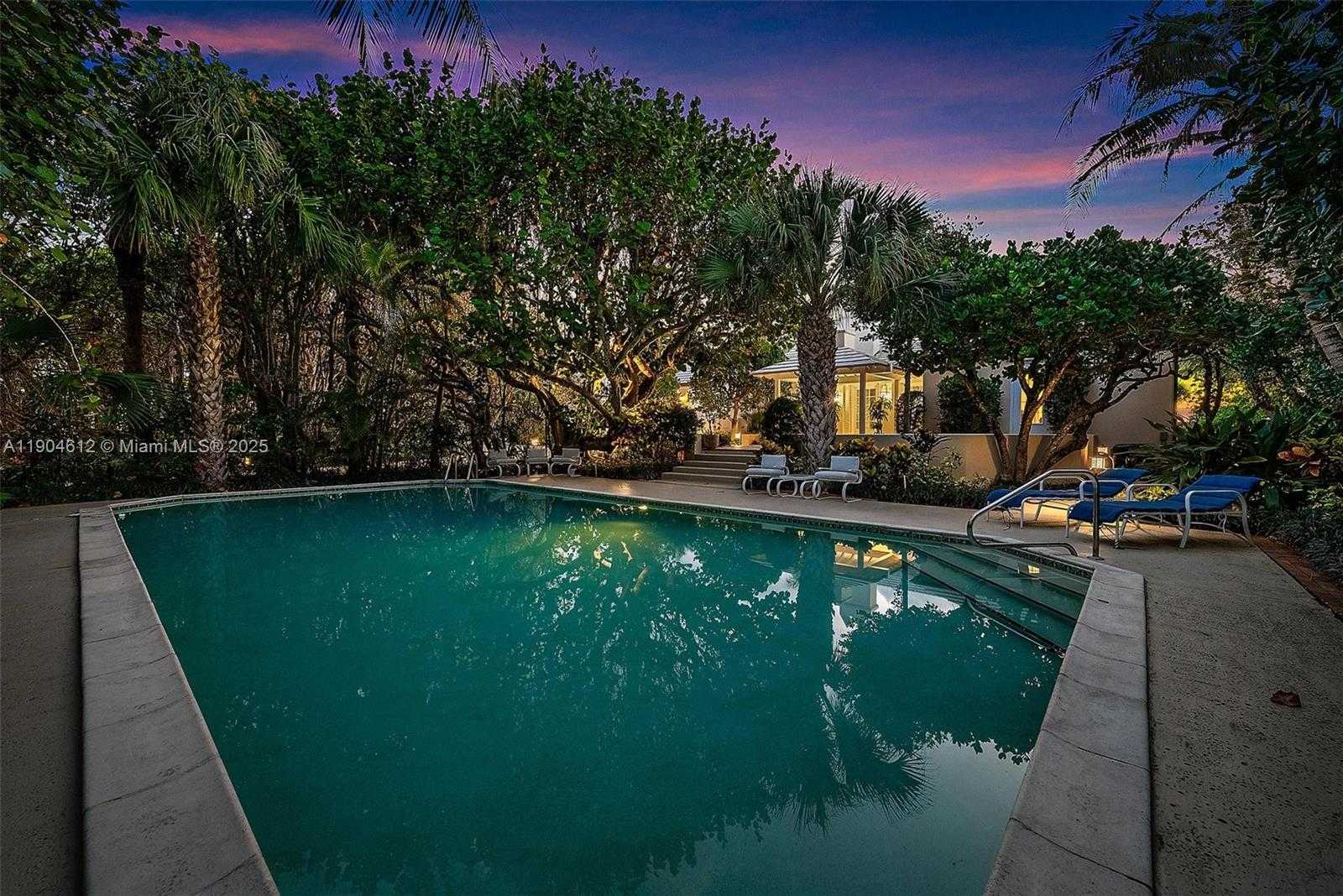 Small Image of 247 SOUTH BEACH RD, Jupiter Island Number 53