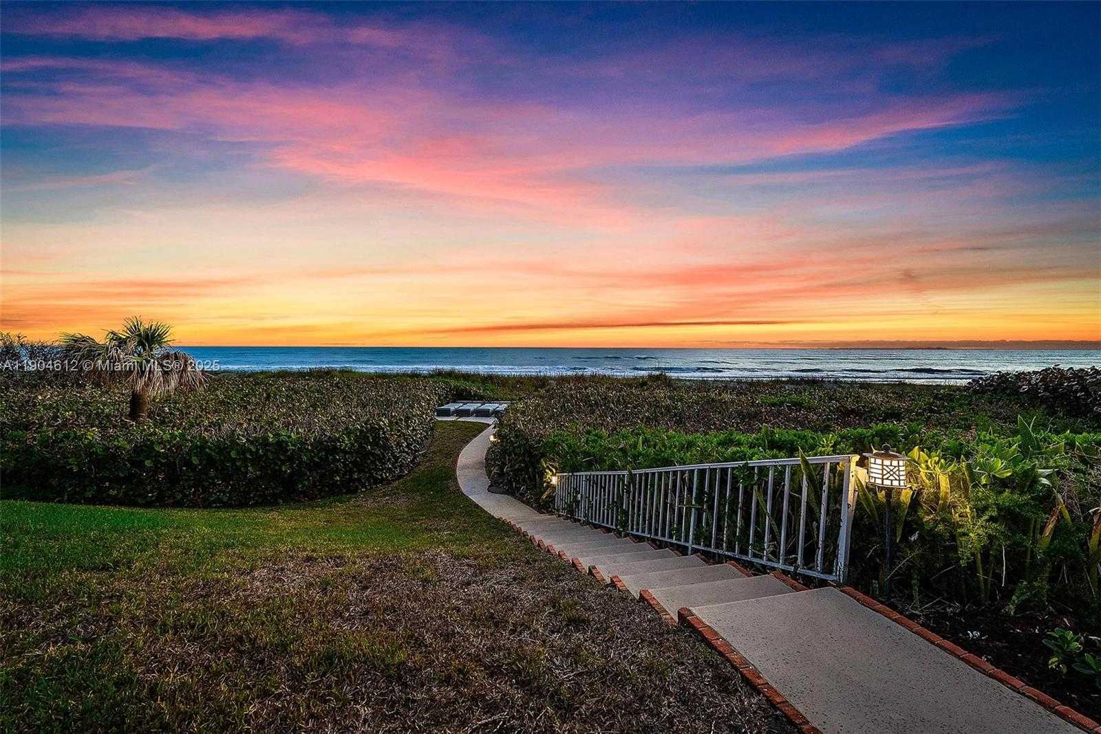 Small Image of 247 SOUTH BEACH RD, Jupiter Island Number 54