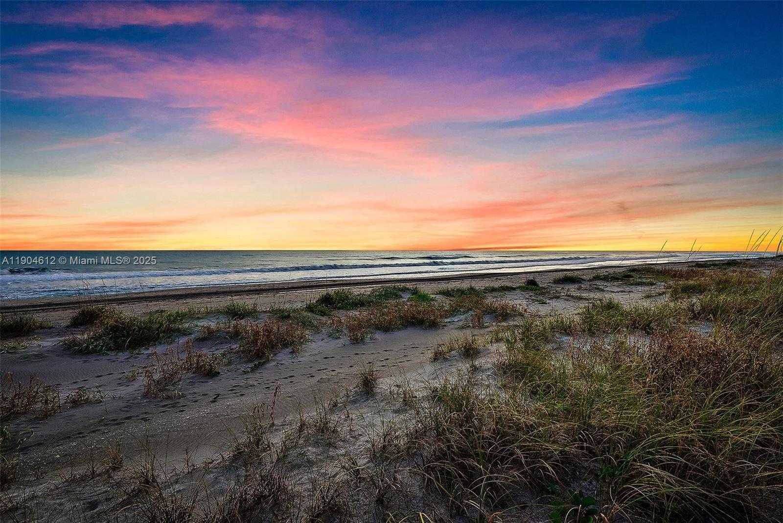 Small Image of 247 SOUTH BEACH RD, Jupiter Island Number 56