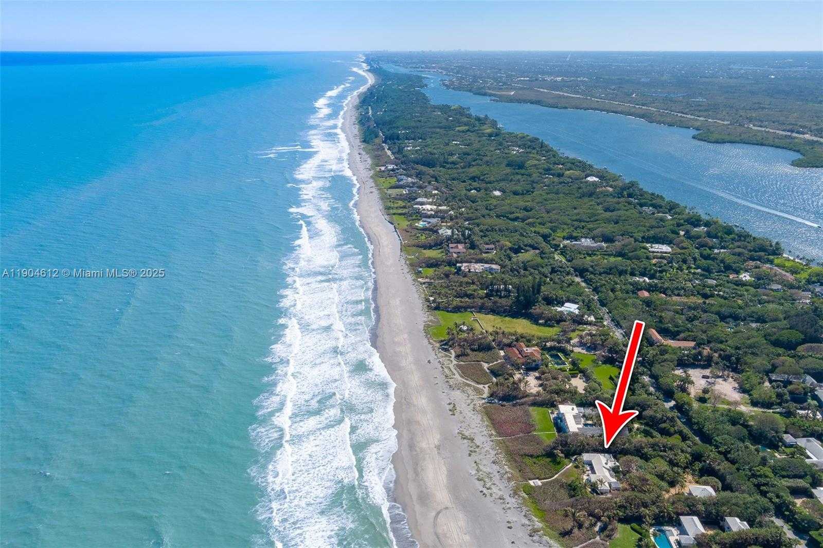Small Image of 247 SOUTH BEACH RD, Jupiter Island Number 6