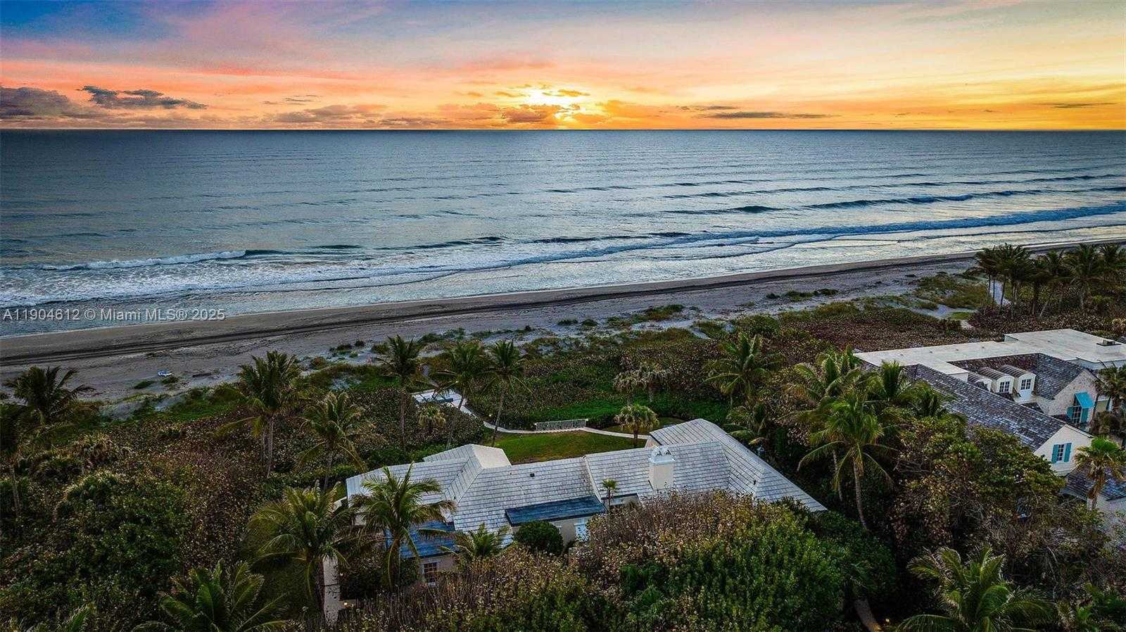 Small Image of 247 SOUTH BEACH RD, Jupiter Island Number 61