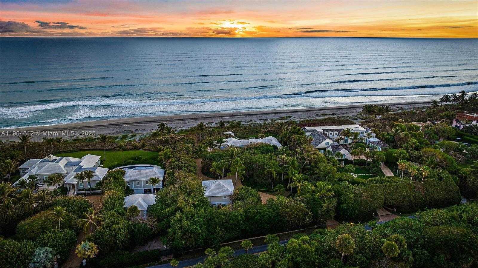 Small Image of 247 SOUTH BEACH RD, Jupiter Island Number 62