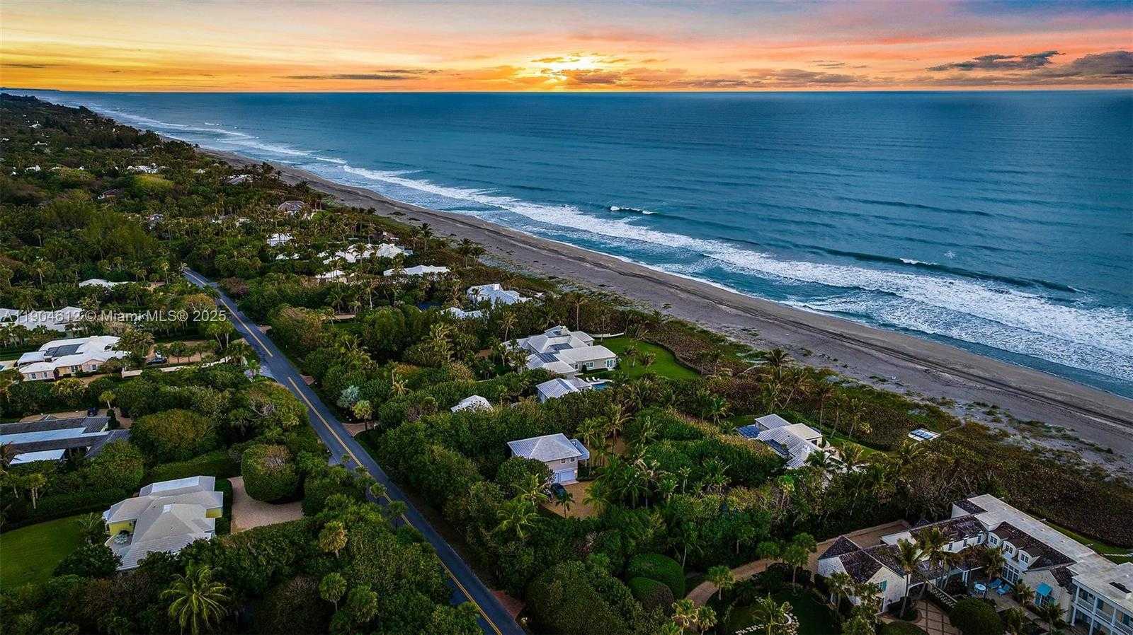 Small Image of 247 SOUTH BEACH RD, Jupiter Island Number 64