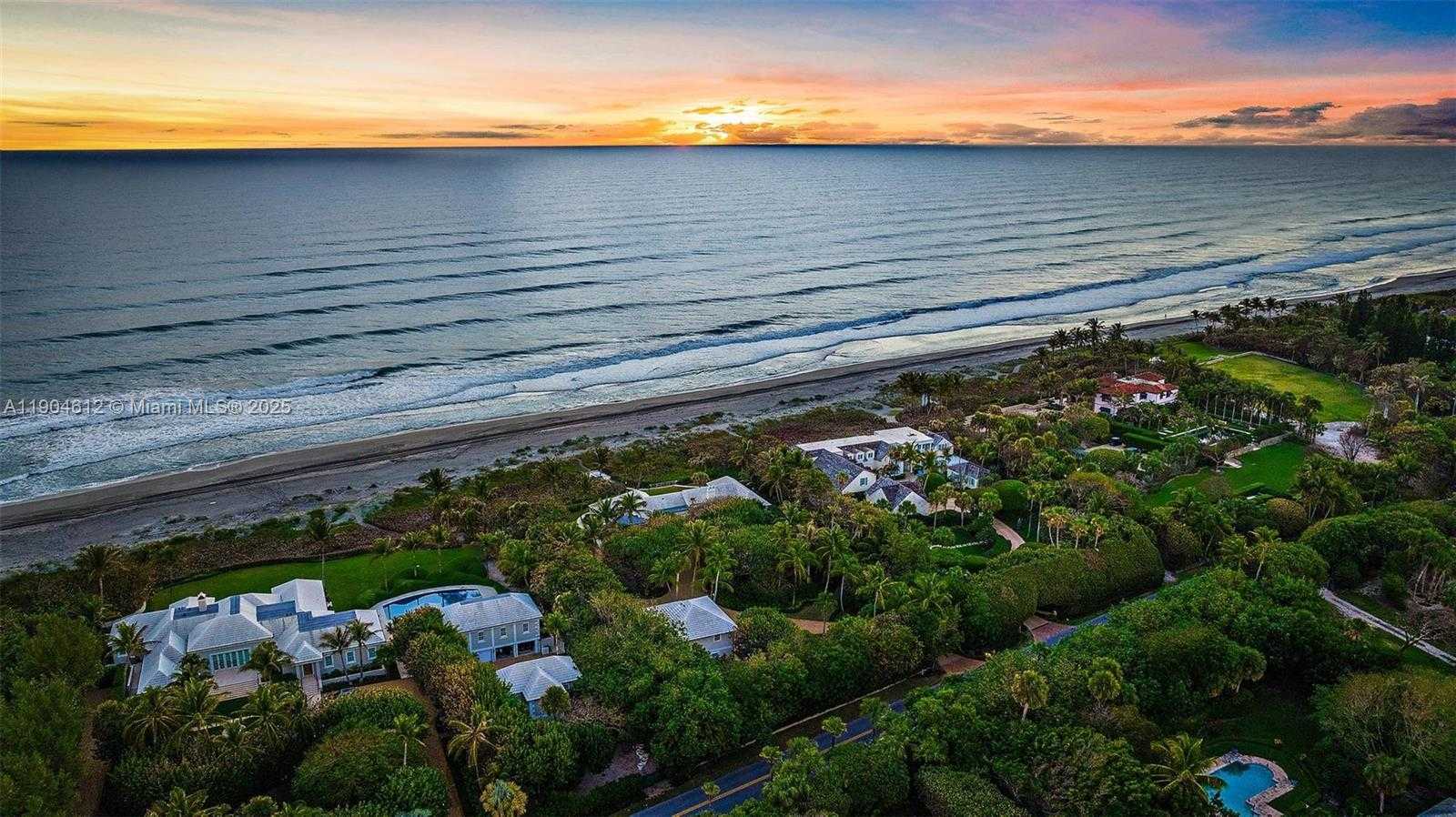 Small Image of 247 SOUTH BEACH RD, Jupiter Island Number 65