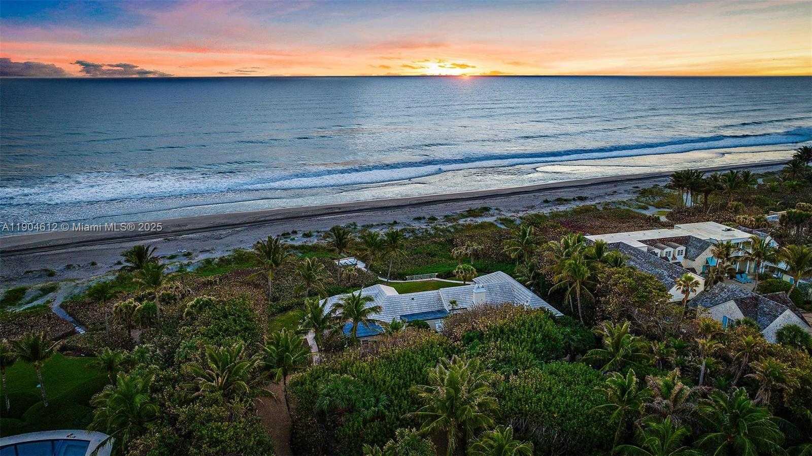 Small Image of 247 SOUTH BEACH RD, Jupiter Island Number 67