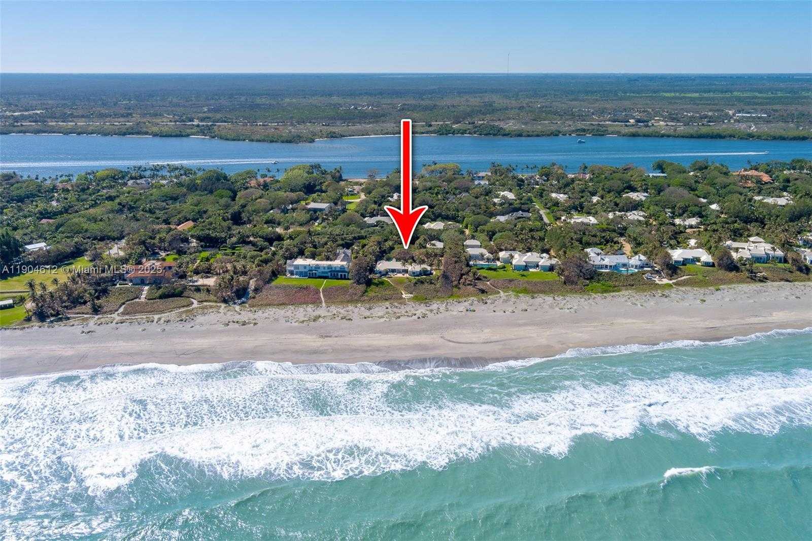 Small Image of 247 SOUTH BEACH RD, Jupiter Island Number 7
