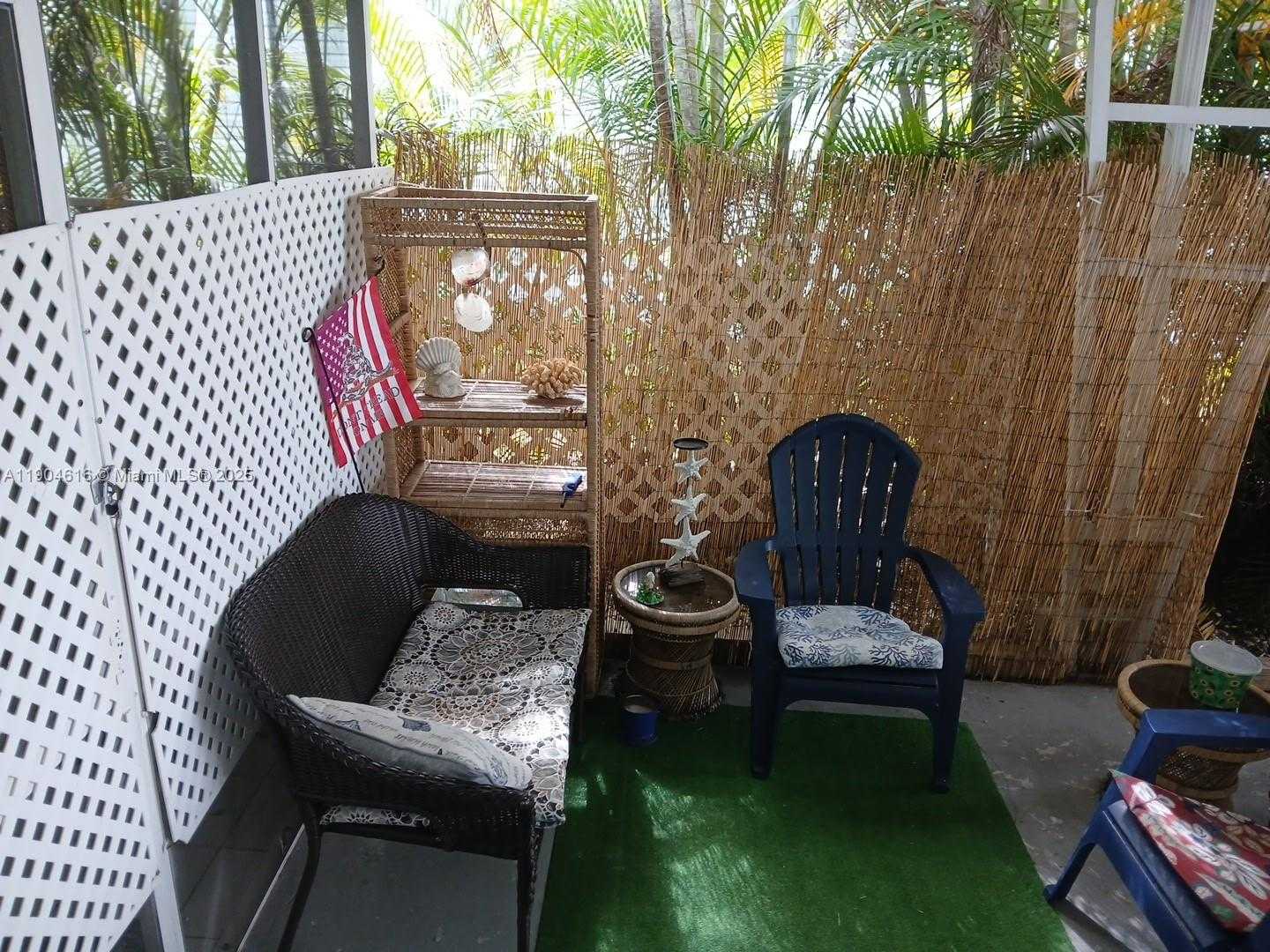 Small Image of 1860 SOUTH WEST 83RD TER, Davie Number 9