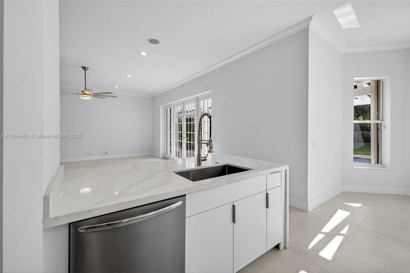 Small Image of 1781 HARBOR POINTE CIR, Weston Number 10