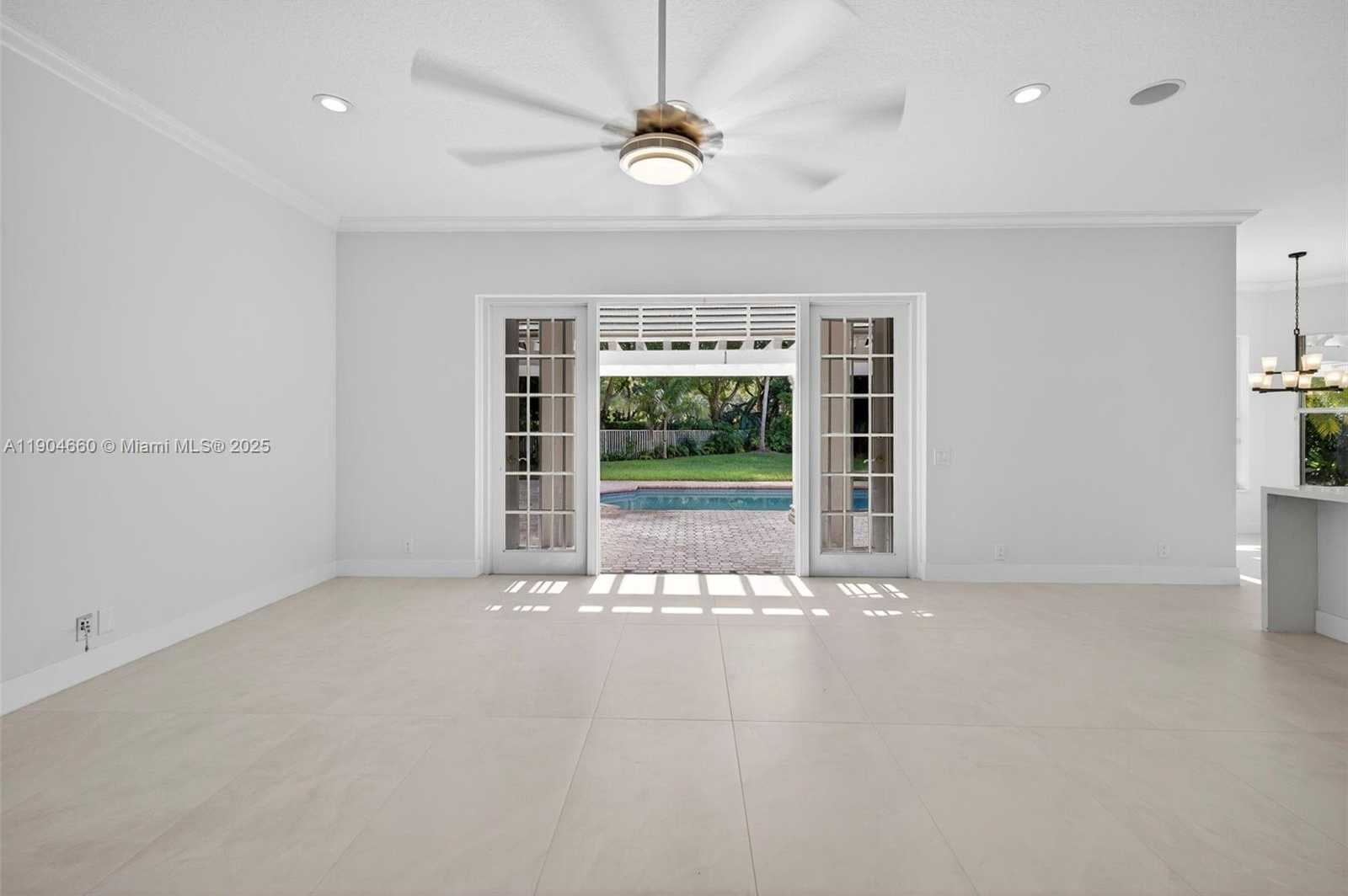 Small Image of 1781 HARBOR POINTE CIR, Weston Number 15