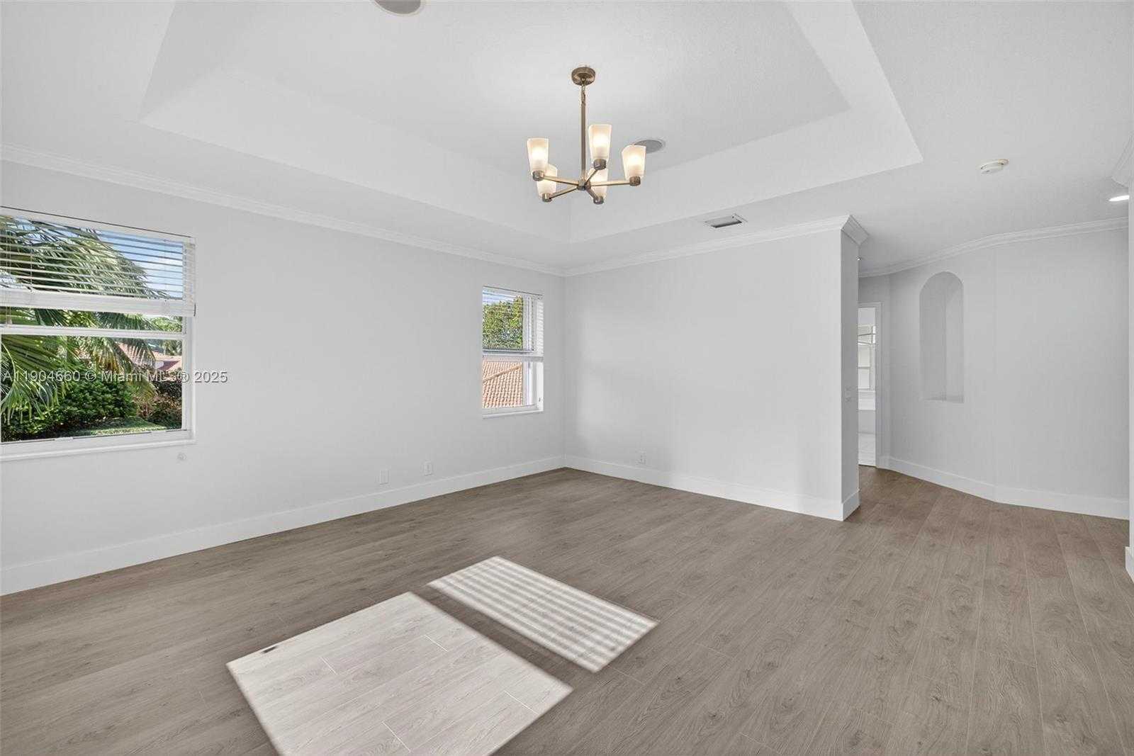 Small Image of 1781 HARBOR POINTE CIR, Weston Number 29