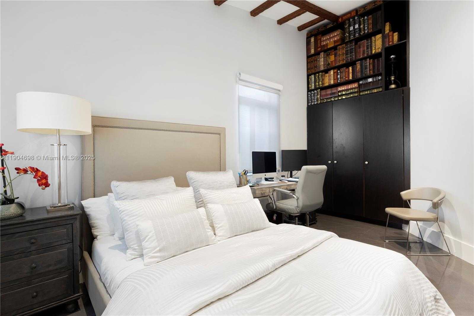 Small Image of 9320 NORTH WEST 48TH DORAL TER, Doral Number 27