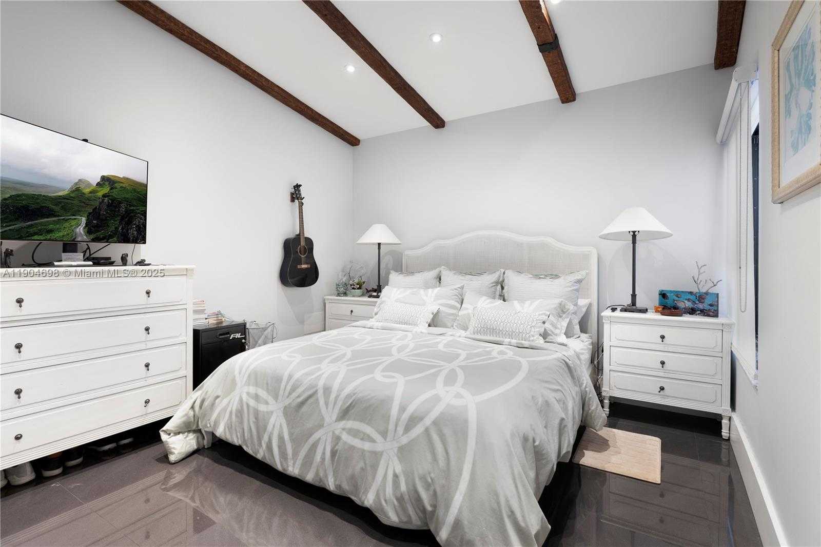 Small Image of 9320 NORTH WEST 48TH DORAL TER, Doral Number 29