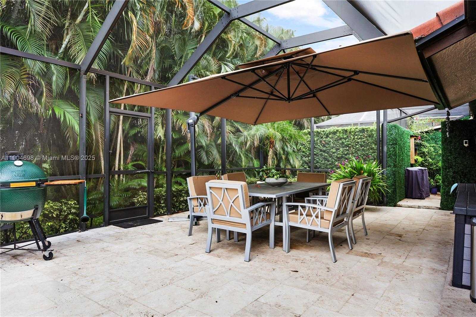 Small Image of 9320 NORTH WEST 48TH DORAL TER, Doral Number 8