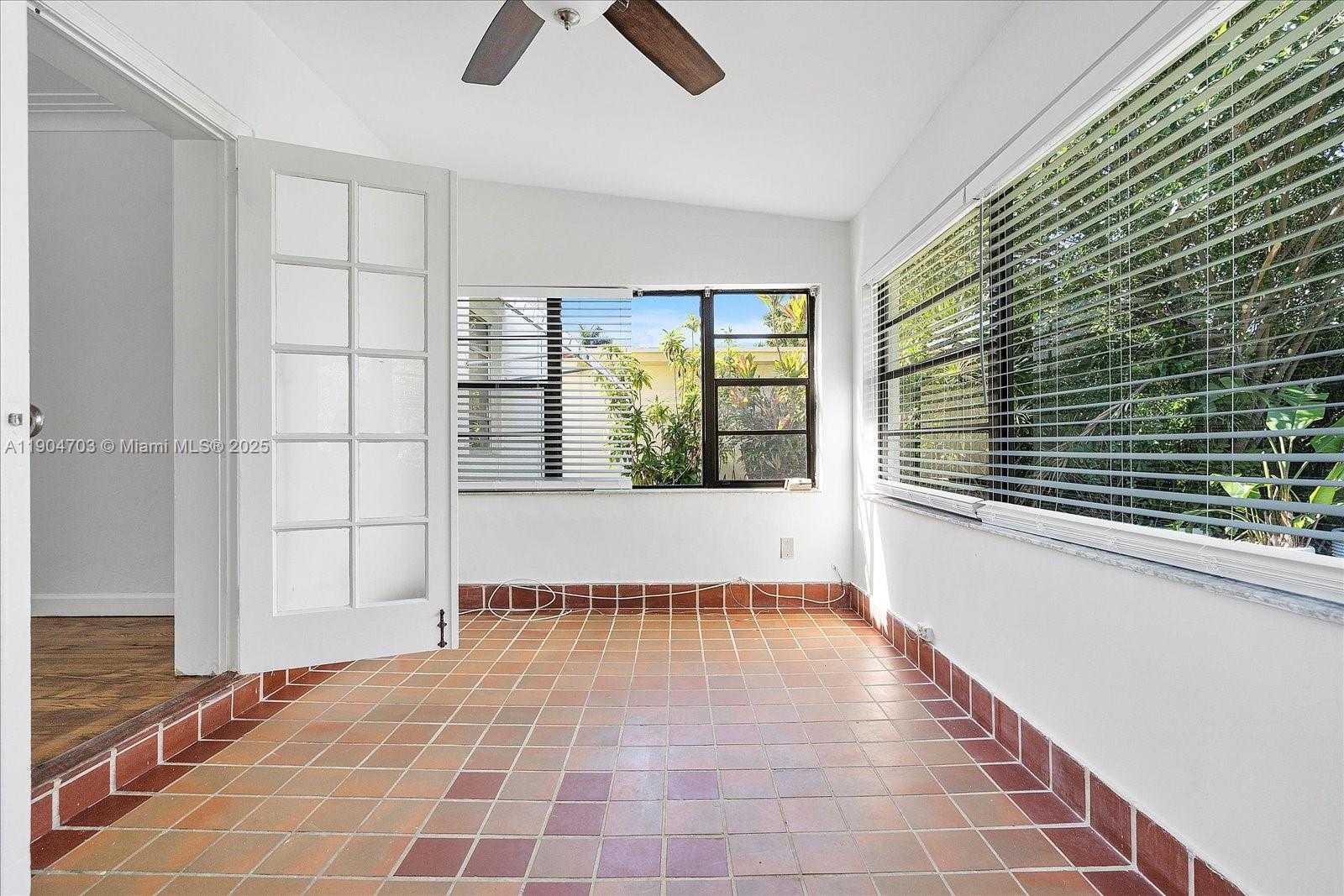 Small Image of 8826 EMERSON AVE, Surfside Number 19