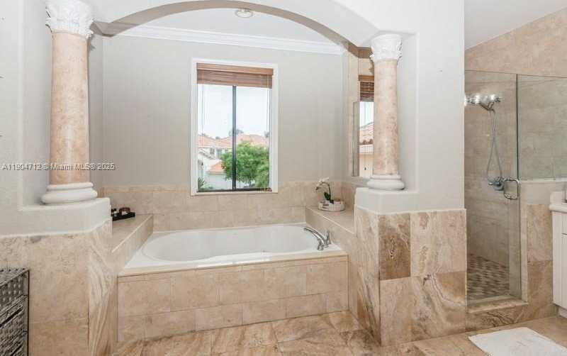 Small Image of 18704 SOUTH WEST 76TH CT, Cutler Bay Number 35