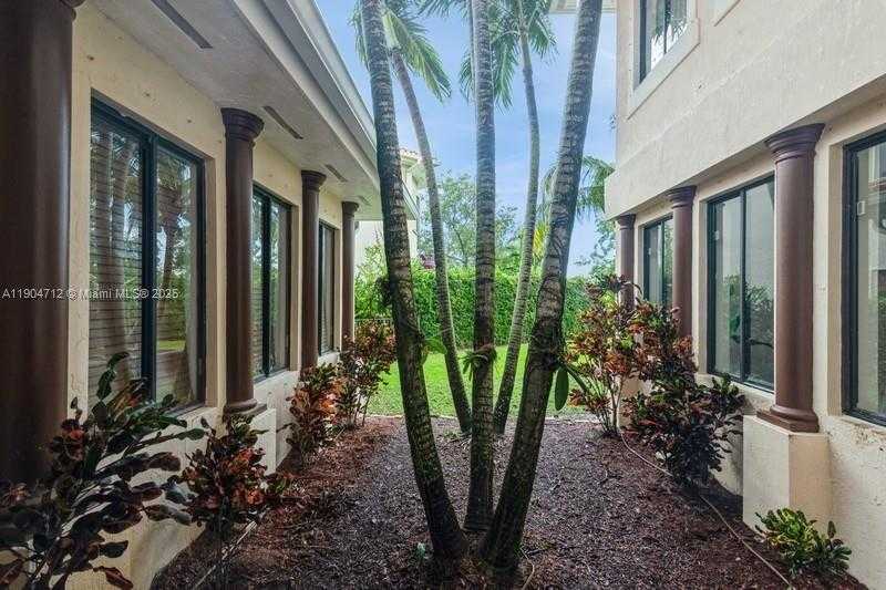 Small Image of 18704 SOUTH WEST 76TH CT, Cutler Bay Number 39