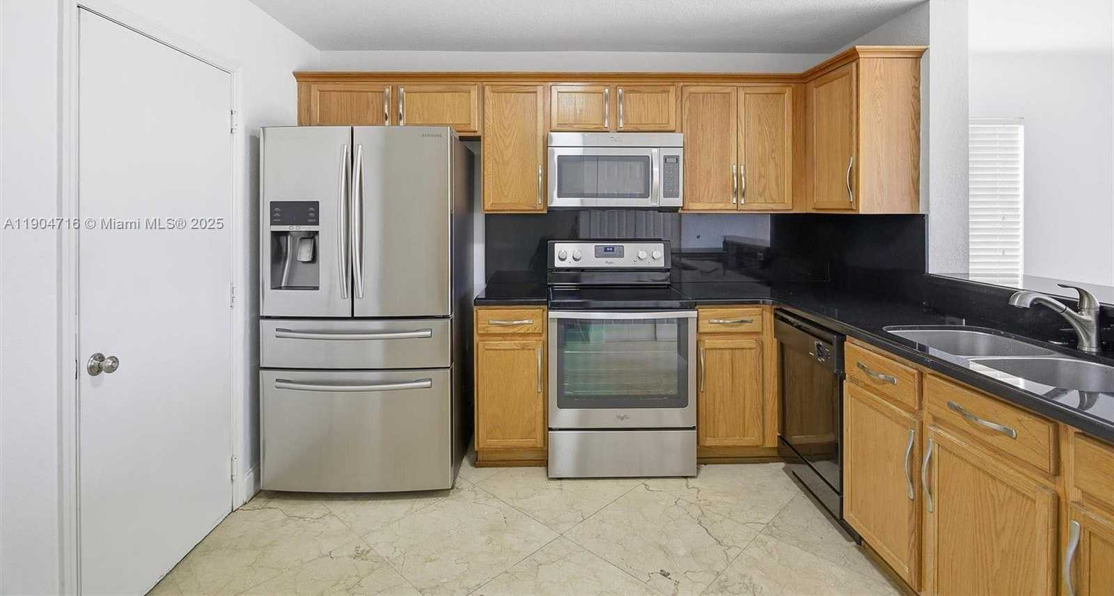 Small Image of 4628 SOUTH WEST 125TH LN, Miramar Number 15