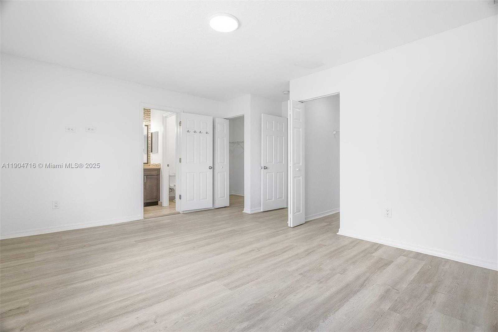 Small Image of 4628 SOUTH WEST 125TH LN, Miramar Number 24