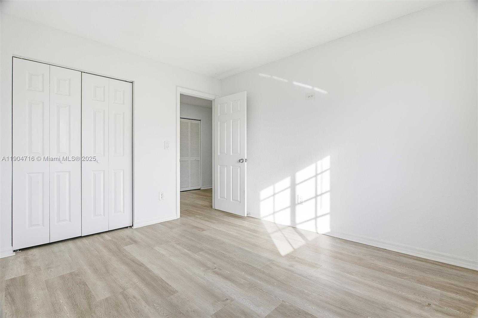 Small Image of 4628 SOUTH WEST 125TH LN, Miramar Number 29