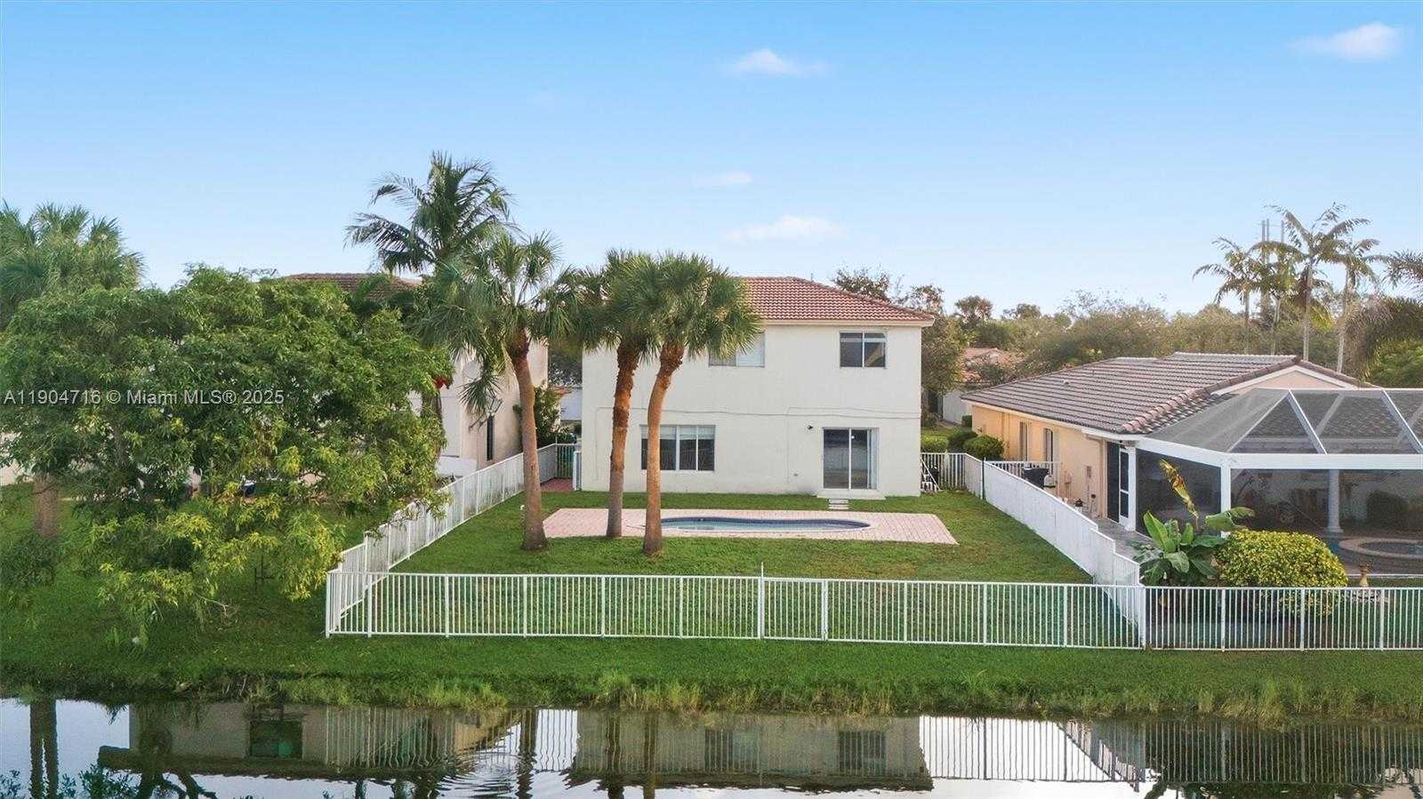 Small Image of 4628 SOUTH WEST 125TH LN, Miramar Number 3