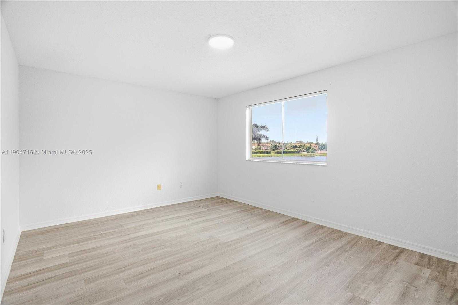 Small Image of 4628 SOUTH WEST 125TH LN, Miramar Number 31