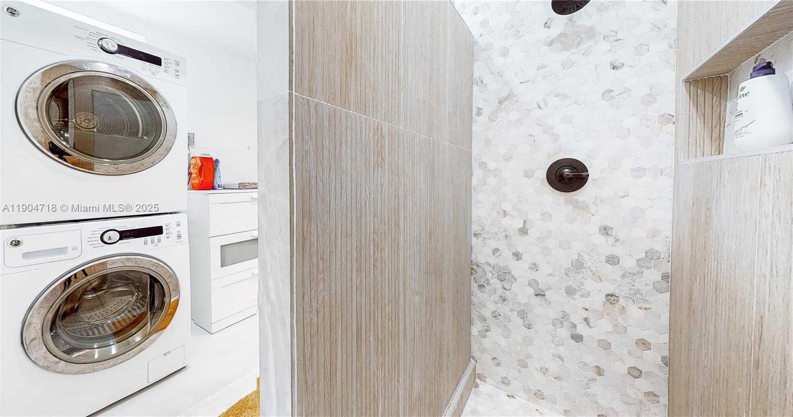 Small Image of 2525 GARFIELD ST, Hollywood Number 12