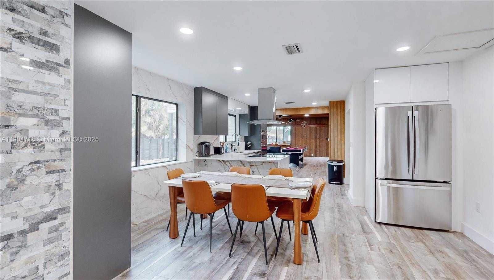 Small Image of 2525 GARFIELD ST, Hollywood Number 23