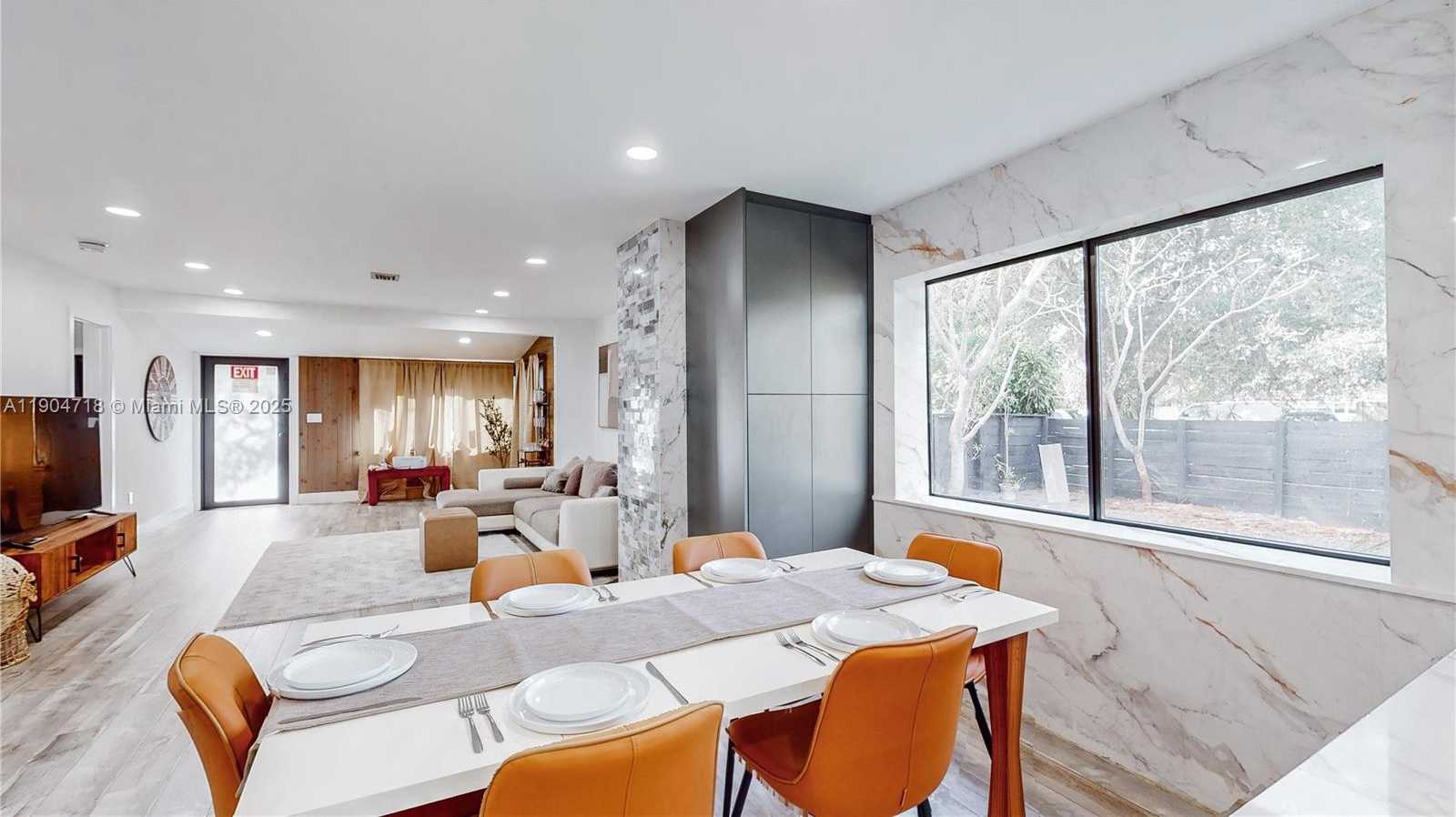 Small Image of 2525 GARFIELD ST, Hollywood Number 28