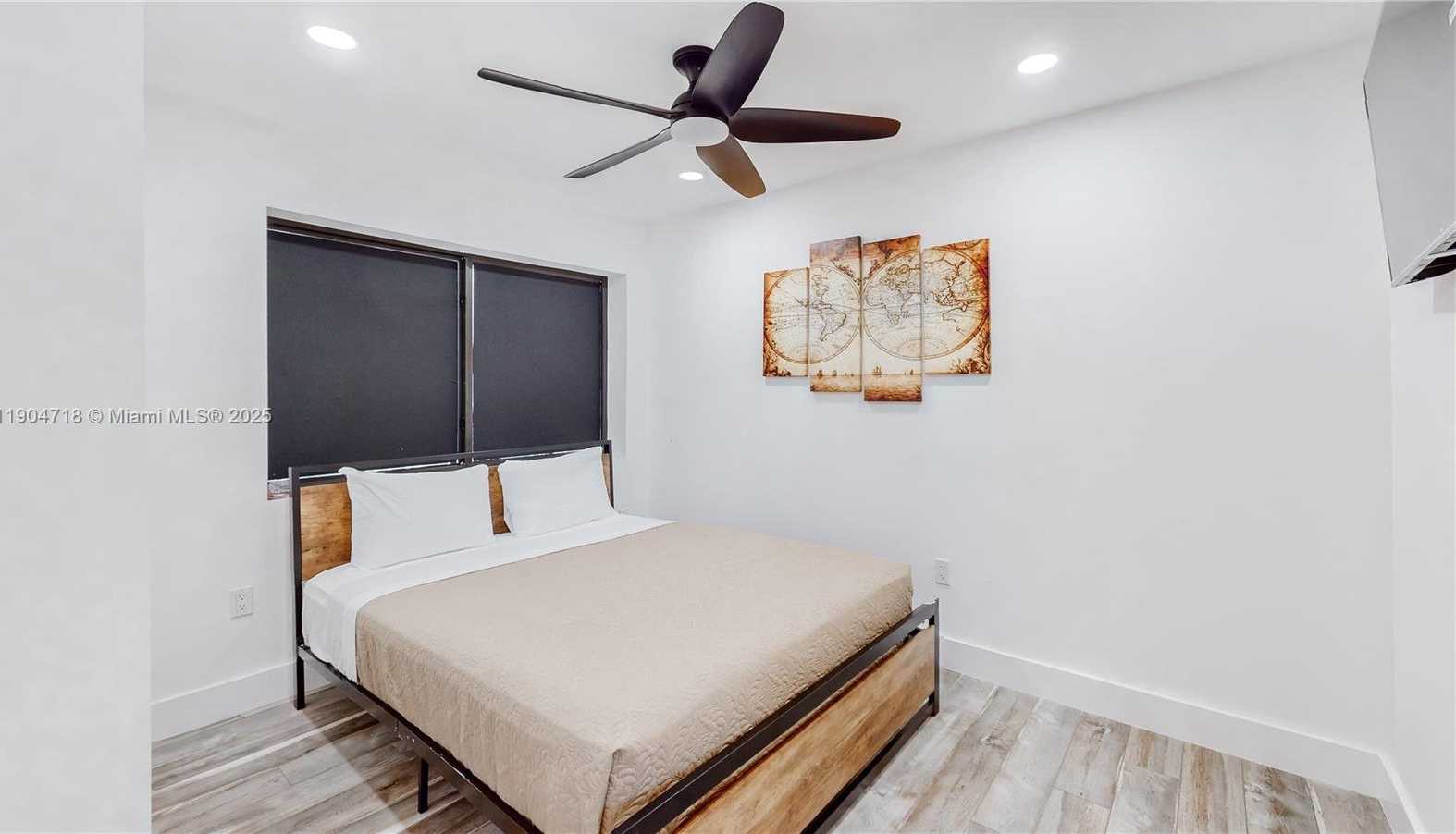 Small Image of 2525 GARFIELD ST, Hollywood Number 31