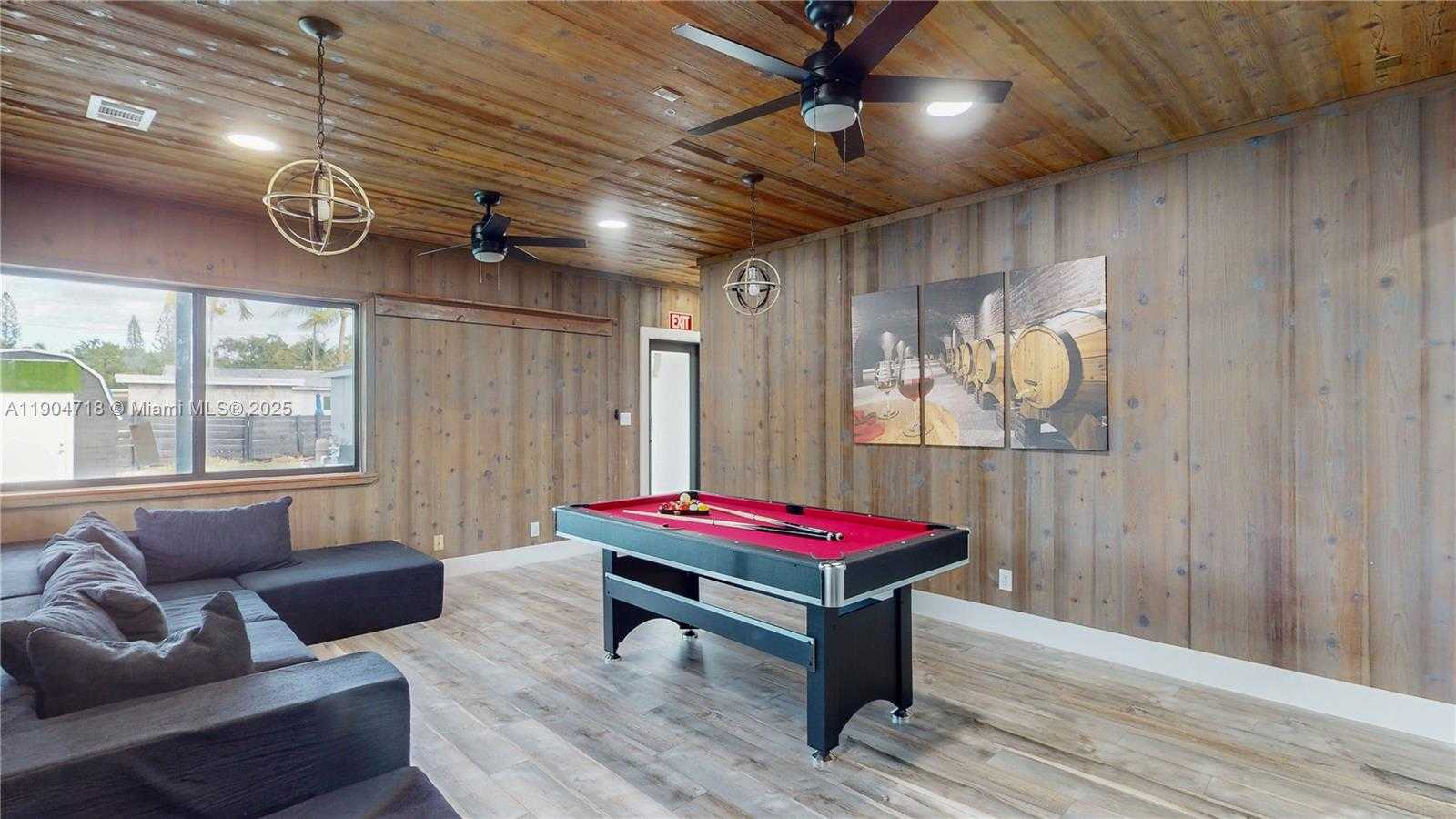 Small Image of 2525 GARFIELD ST, Hollywood Number 32