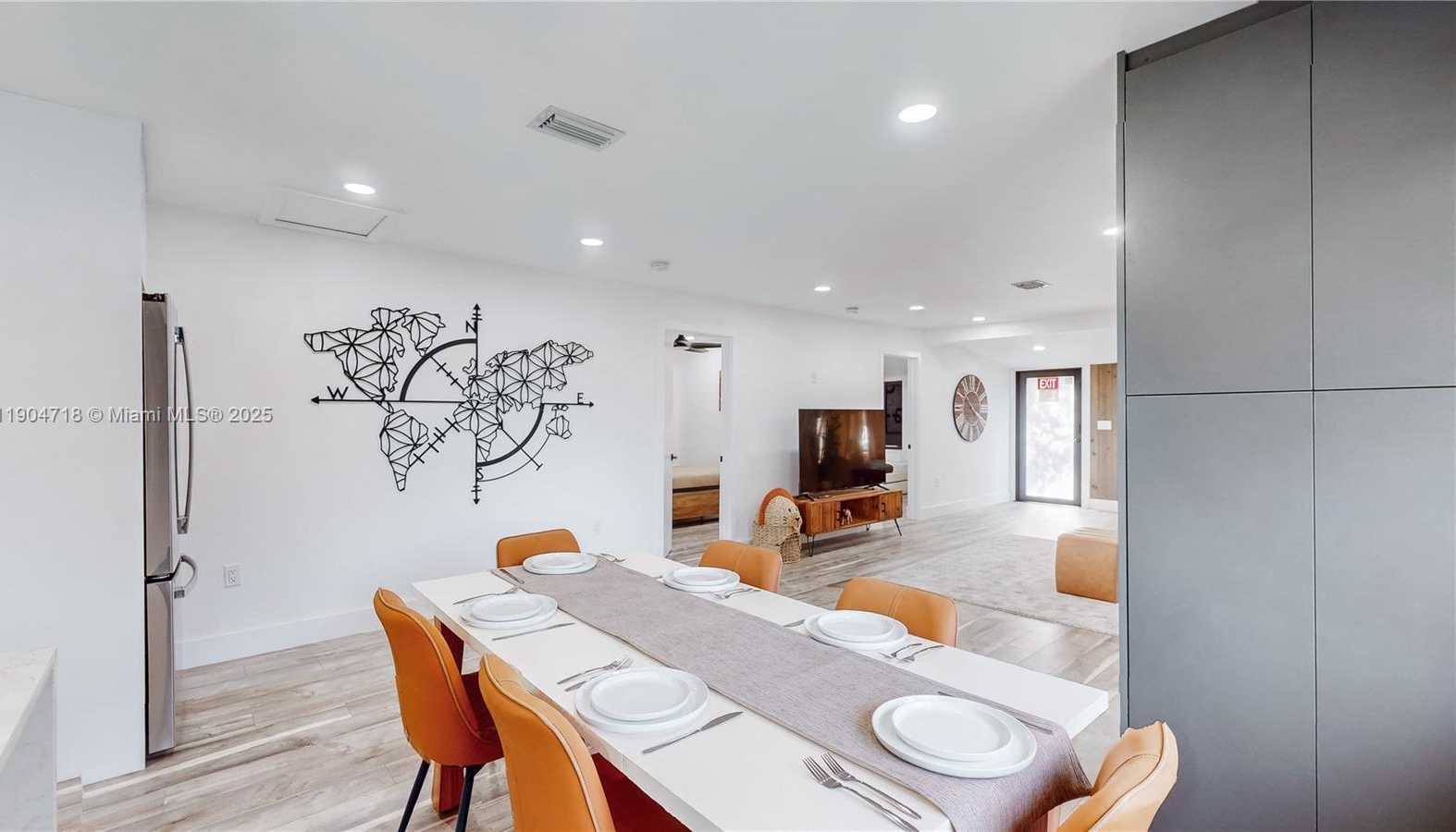 Small Image of 2525 GARFIELD ST, Hollywood Number 44