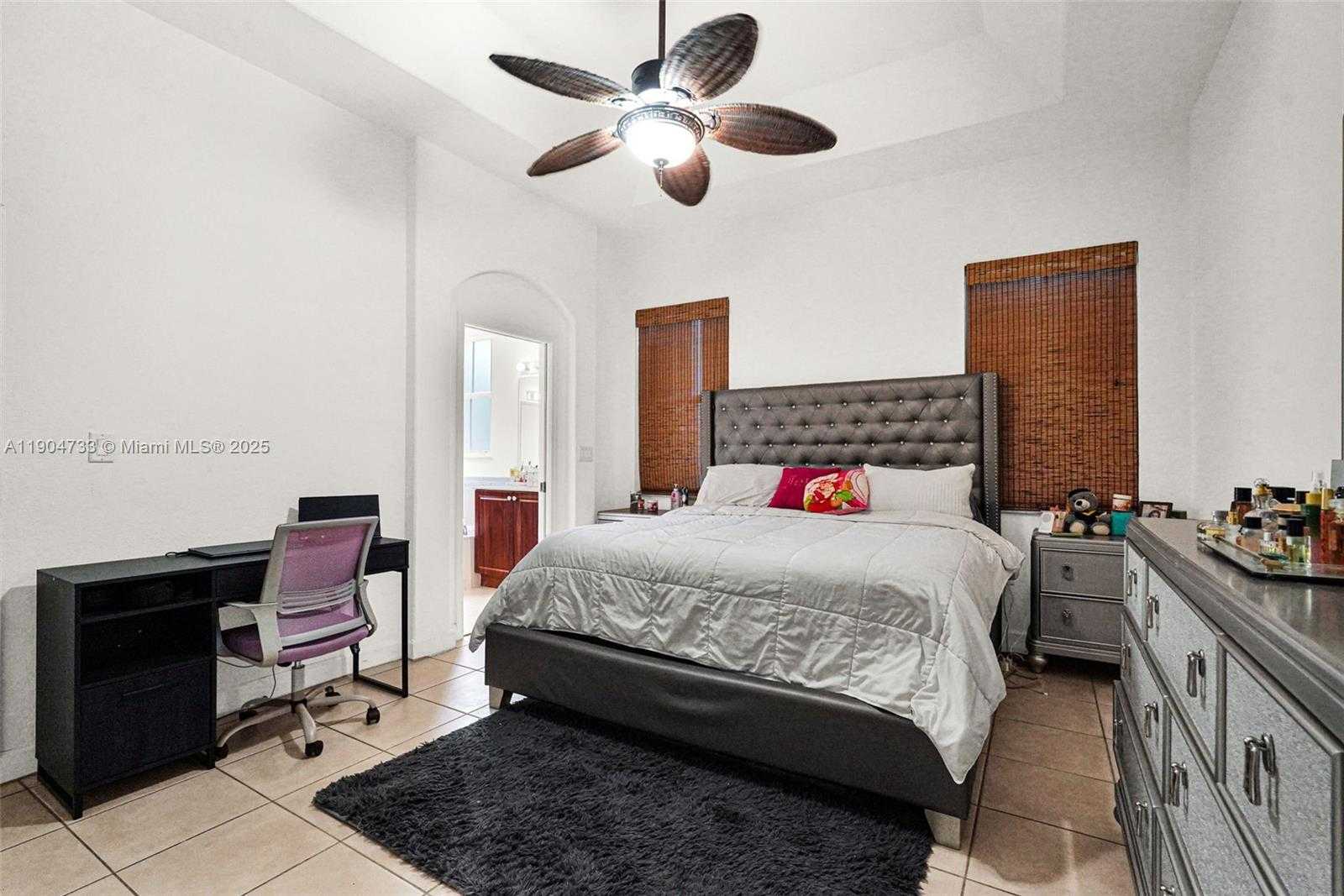 Small Image of 9067 NORTH WEST 182ND TER, Hialeah Number 14