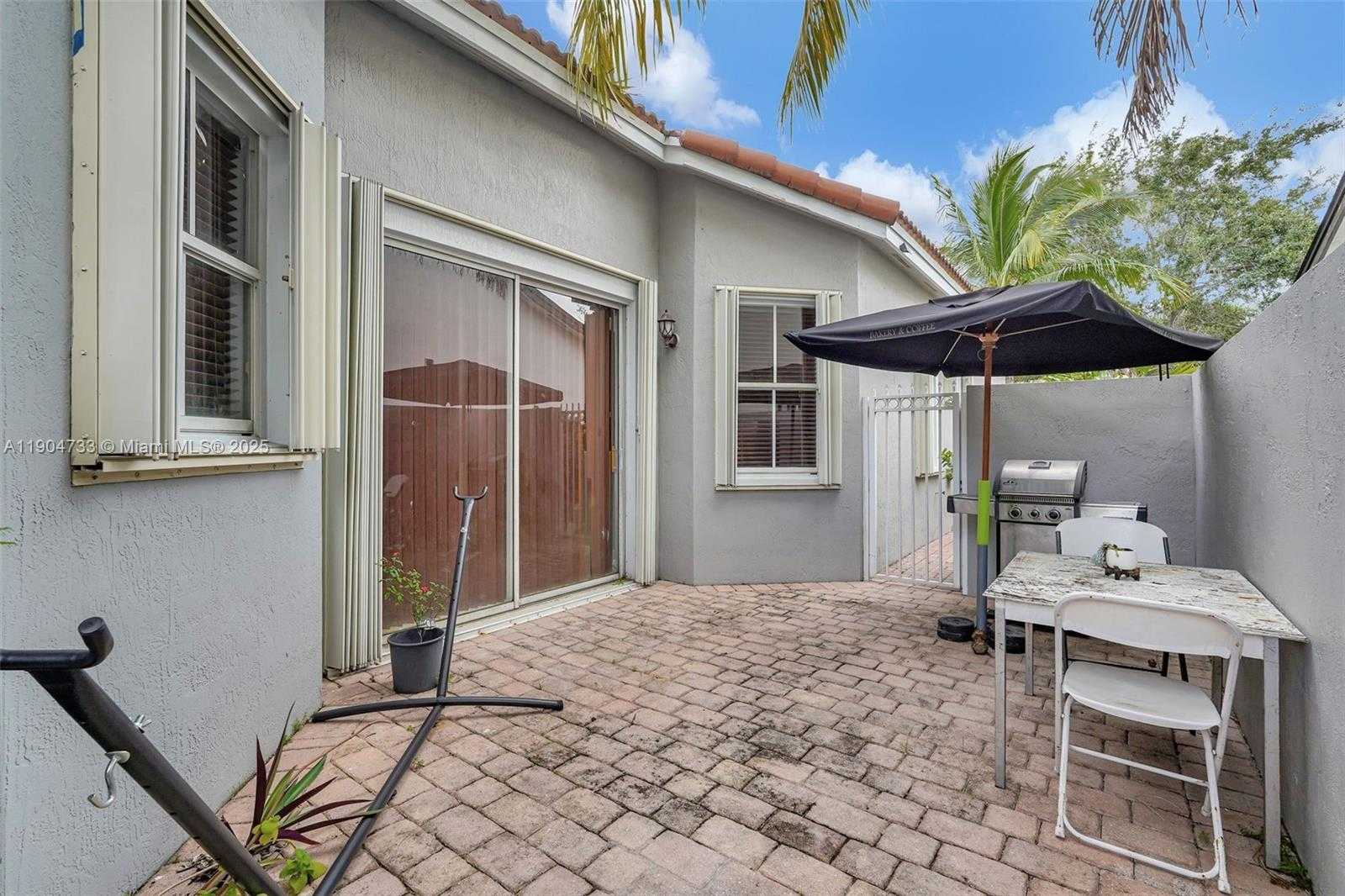 Small Image of 9067 NORTH WEST 182ND TER, Hialeah Number 28