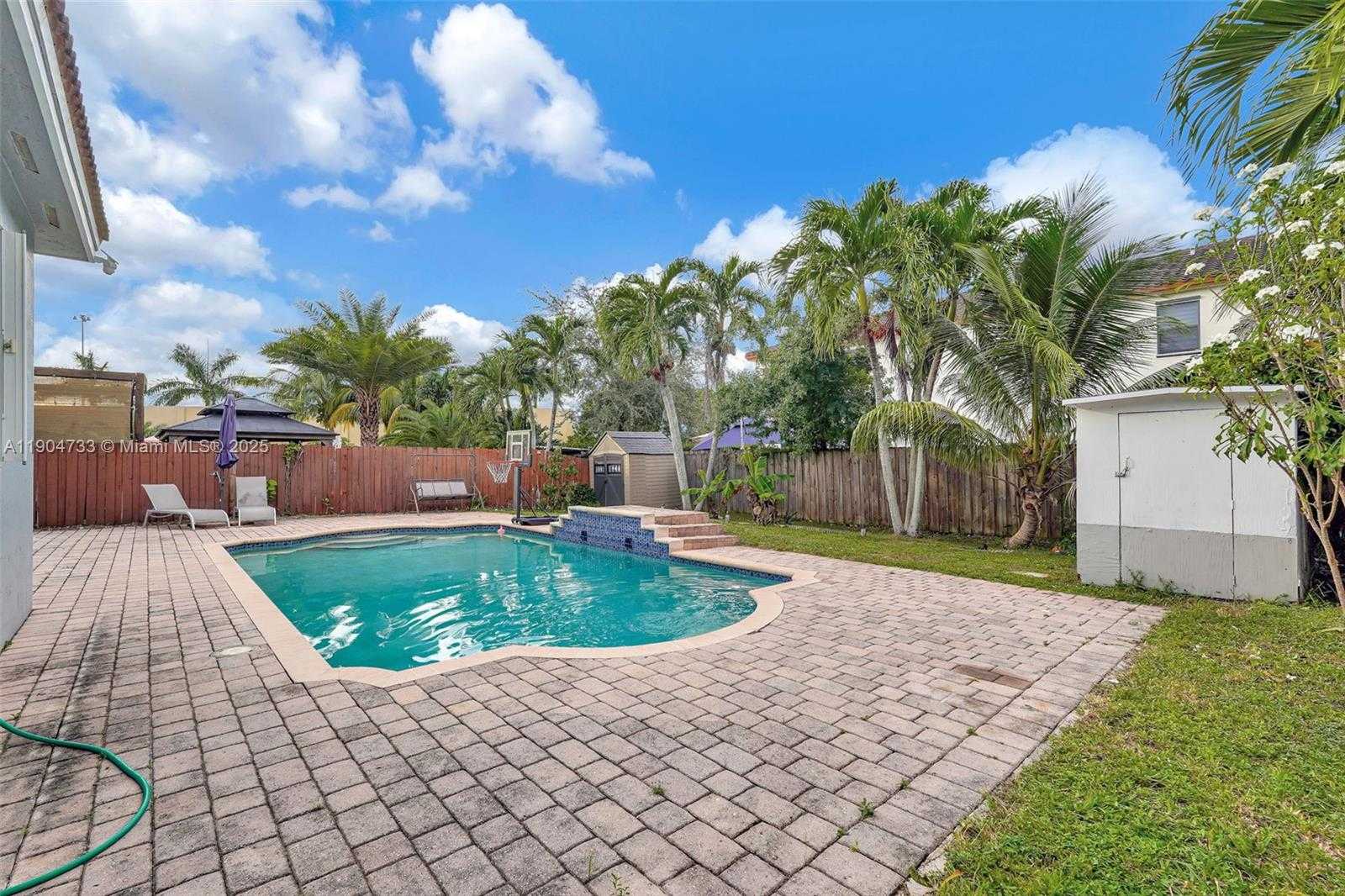 Small Image of 9067 NORTH WEST 182ND TER, Hialeah Number 32