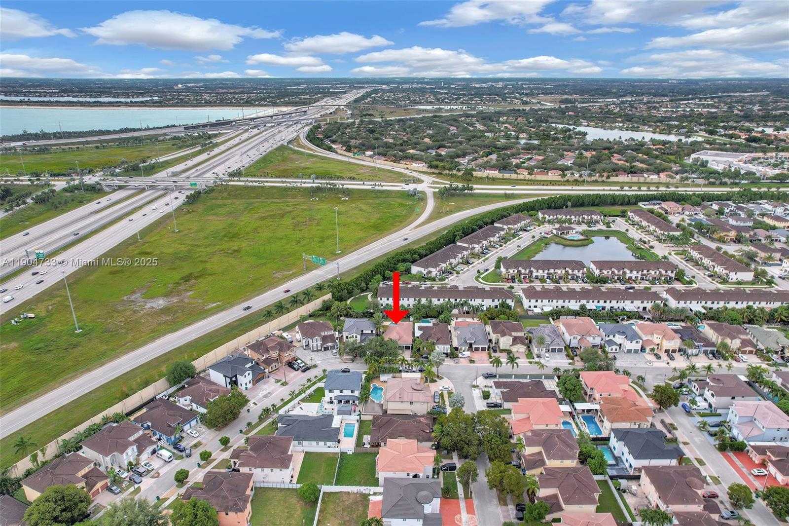 Small Image of 9067 NORTH WEST 182ND TER, Hialeah Number 39