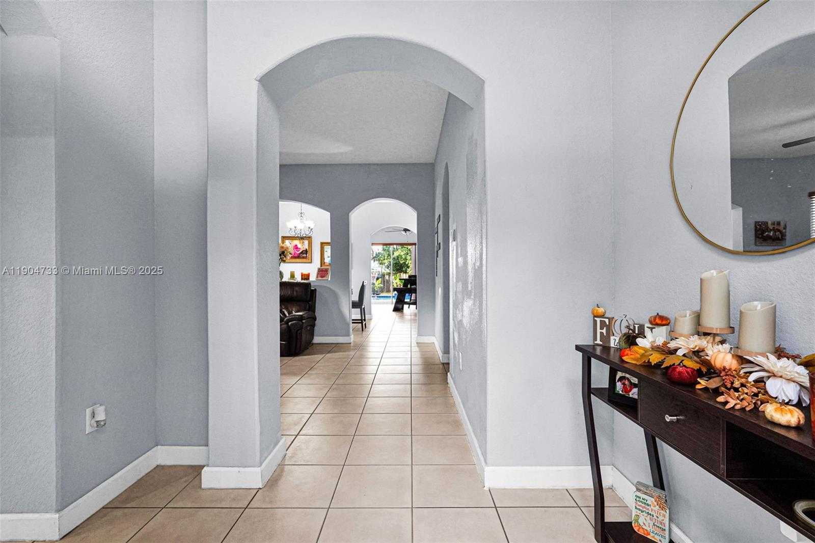 Small Image of 9067 NORTH WEST 182ND TER, Hialeah Number 5