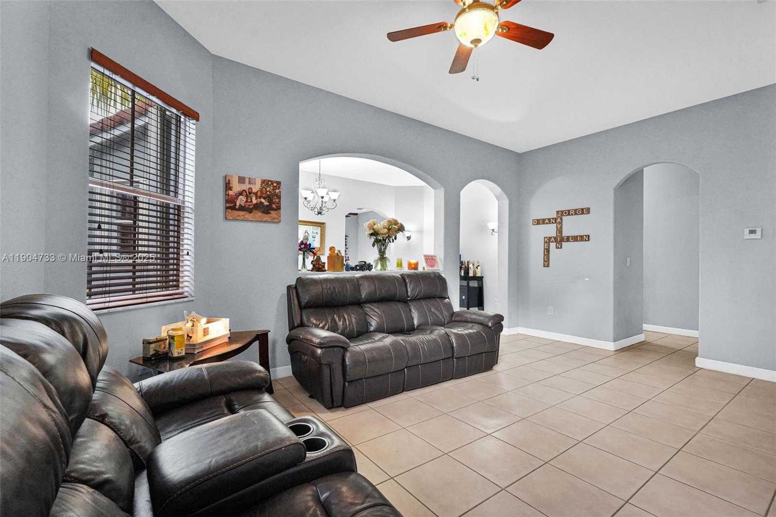 Small Image of 9067 NORTH WEST 182ND TER, Hialeah Number 8