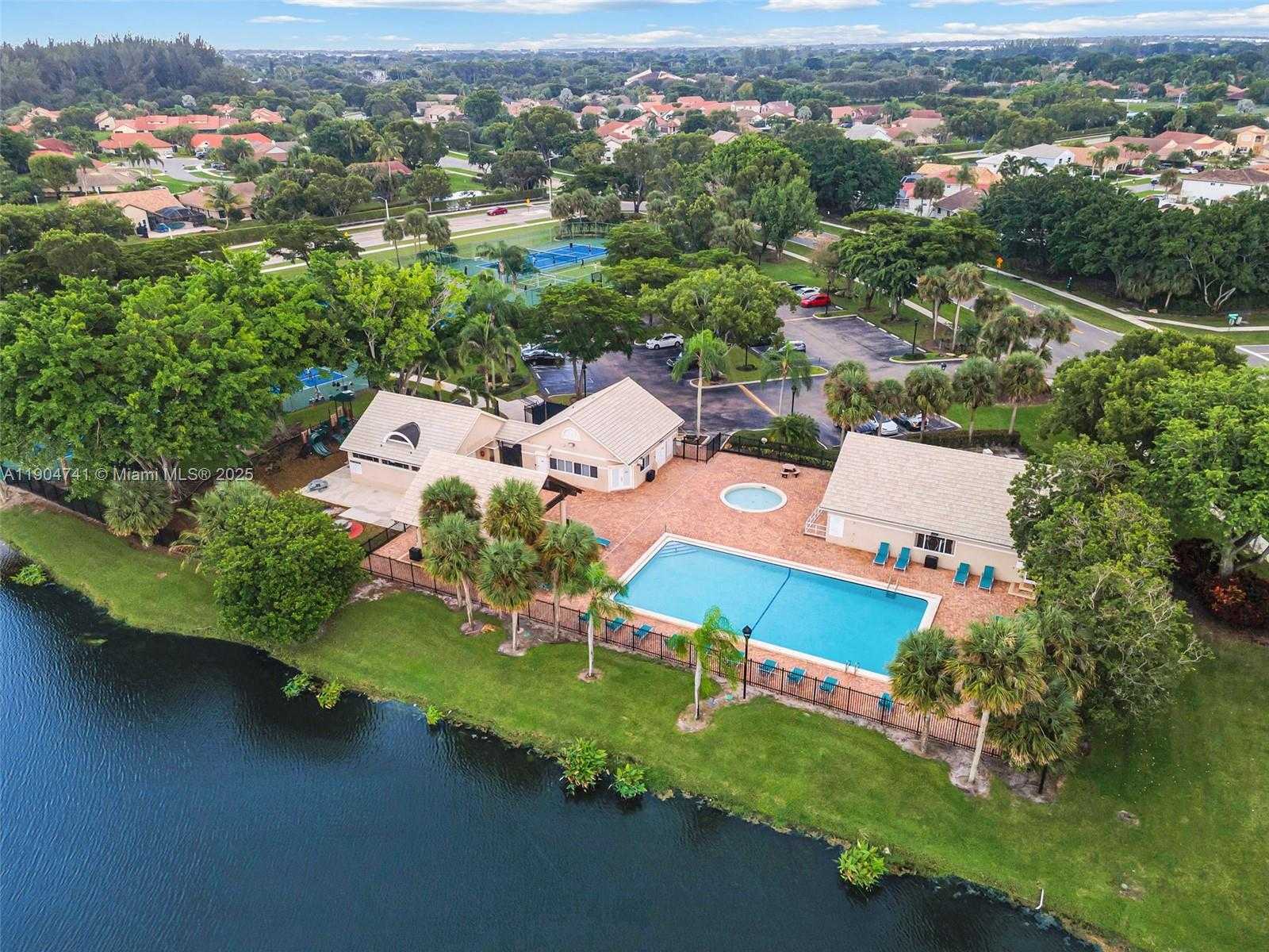 Small Image of 18916 RED CORAL WAY, Boca Raton Number 30