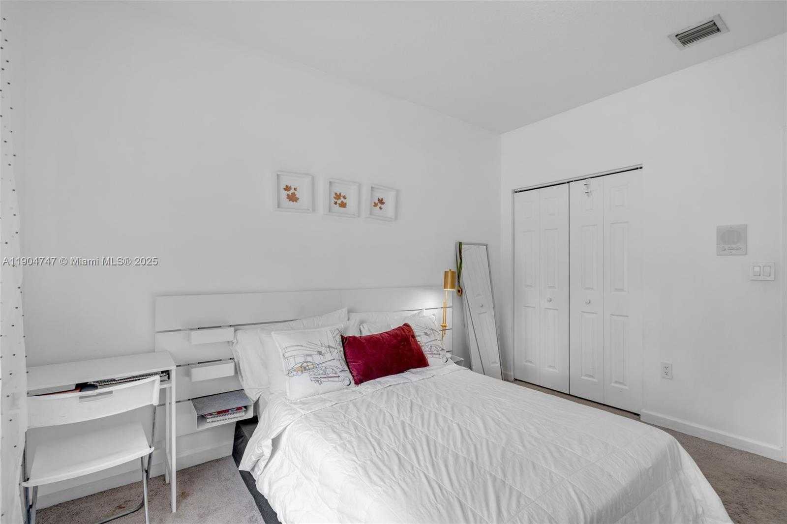 Small Image of 11451 NORTH WEST 68TH TER, Doral Number 18